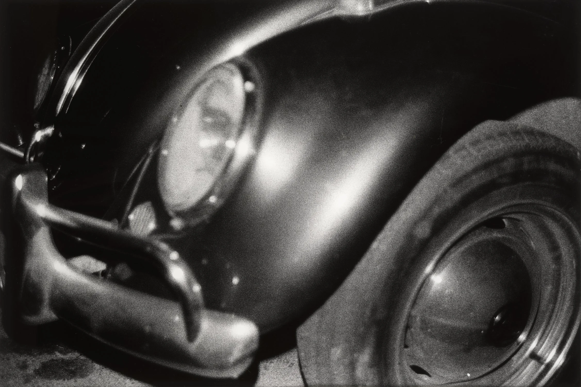Daido Moriyama. Garage, Ohta-ku, Tokyo, 1989 (DM07)