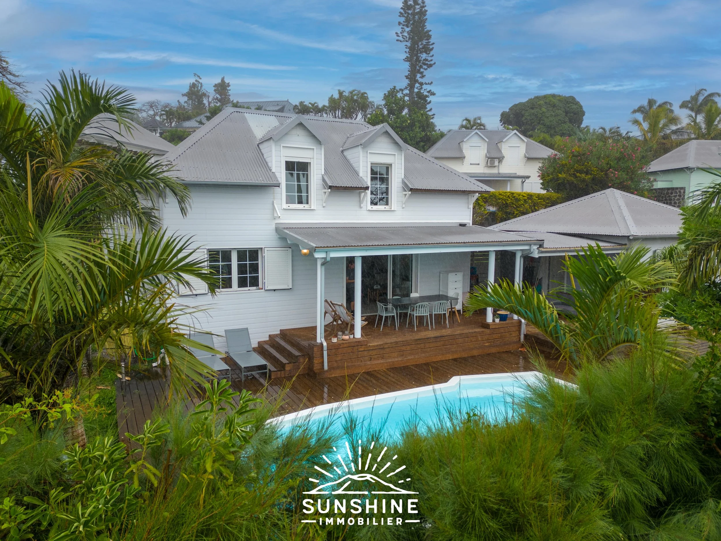 Villa familiale chemin des Brises La Montagne, grand terrain, dépendance et piscine | VENDUE