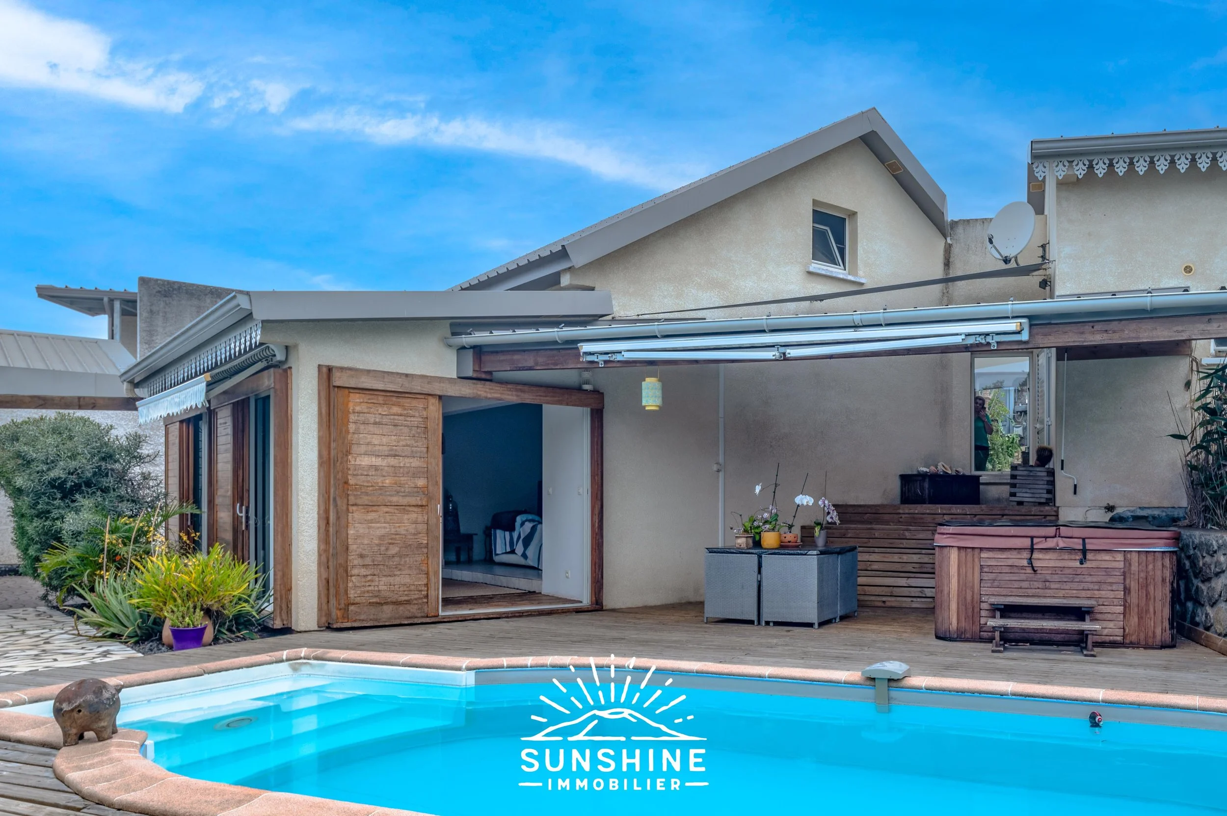 Villa familiale La Montagne en impasse avec piscine | VENDUE