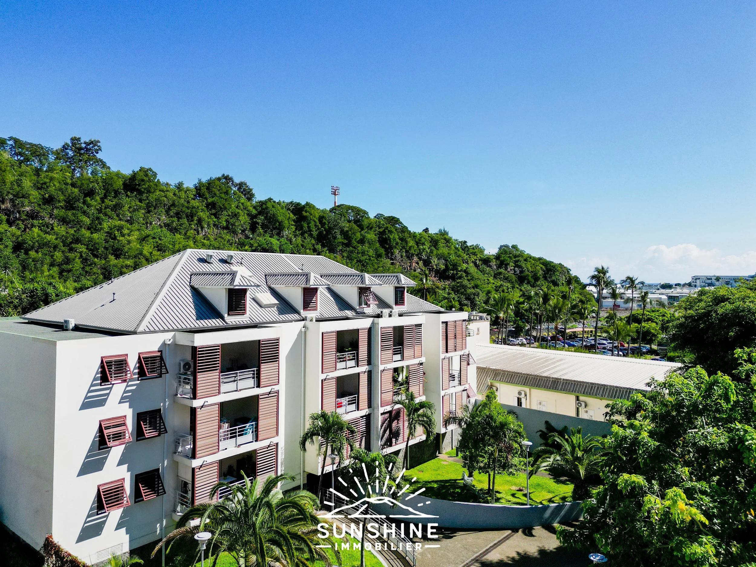 Appartement 4 pièces dans résidence sécurisée Saint Denis | VENDU