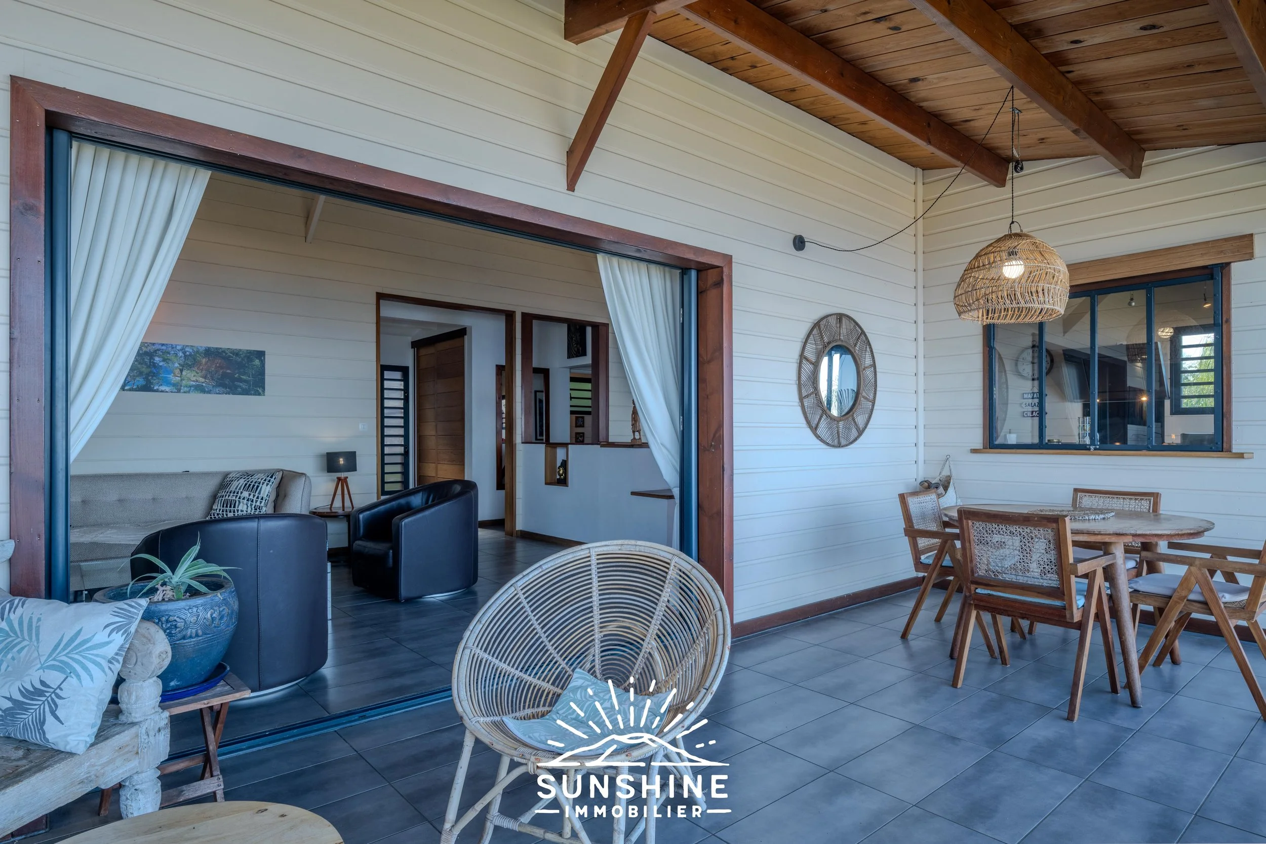 Villa familiale de standing, avec piscine et vue océan panoramique les Colimaçons | SOUS OFFRE