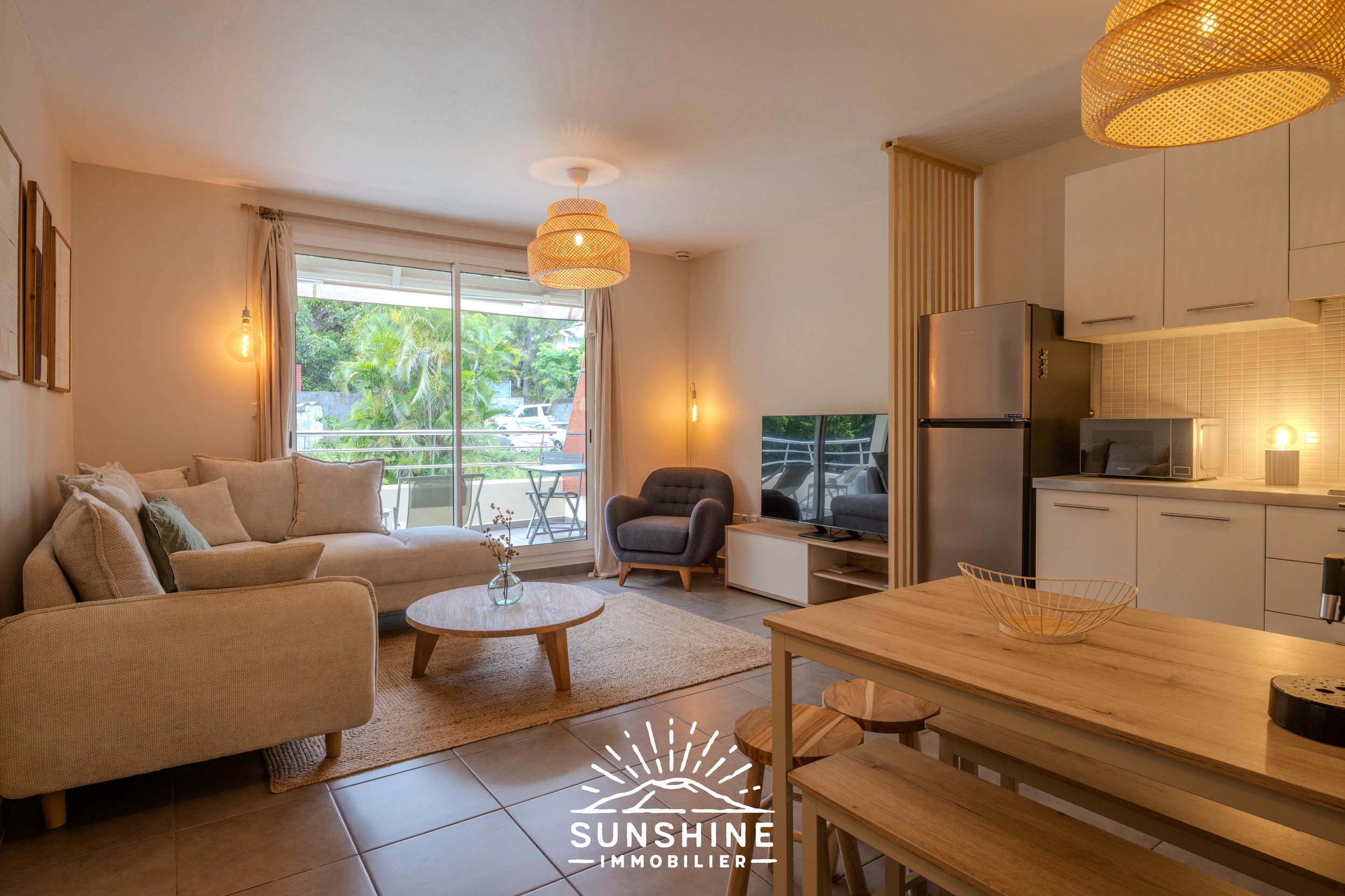 Appartement T2 meublé avec terrasse allée des Agates à Bellepierre | 950 € CC