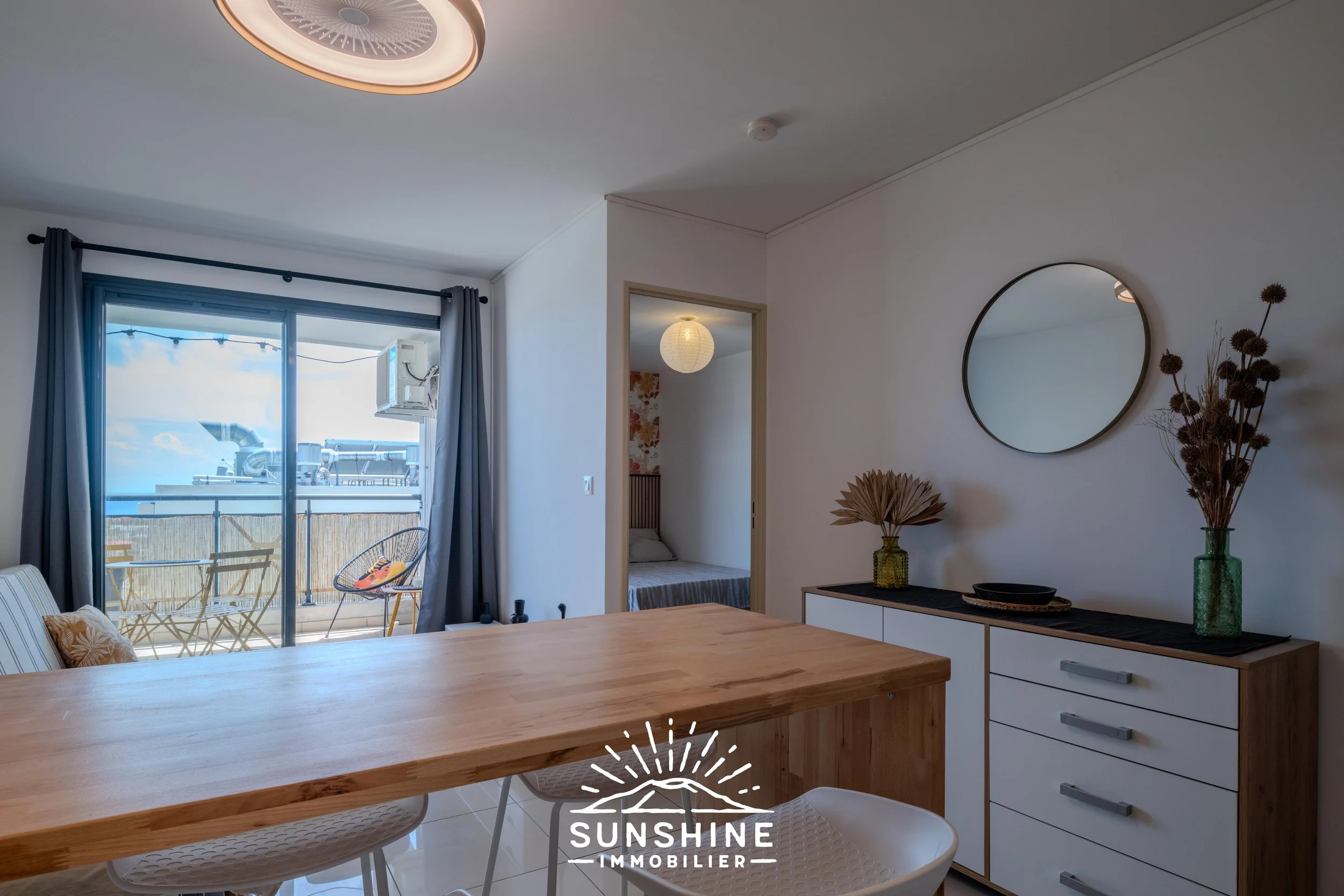 Appartement T2 meublé avec terrasse, vue mer et montagne Moufia | ACTUELLEMENT LOUÉ