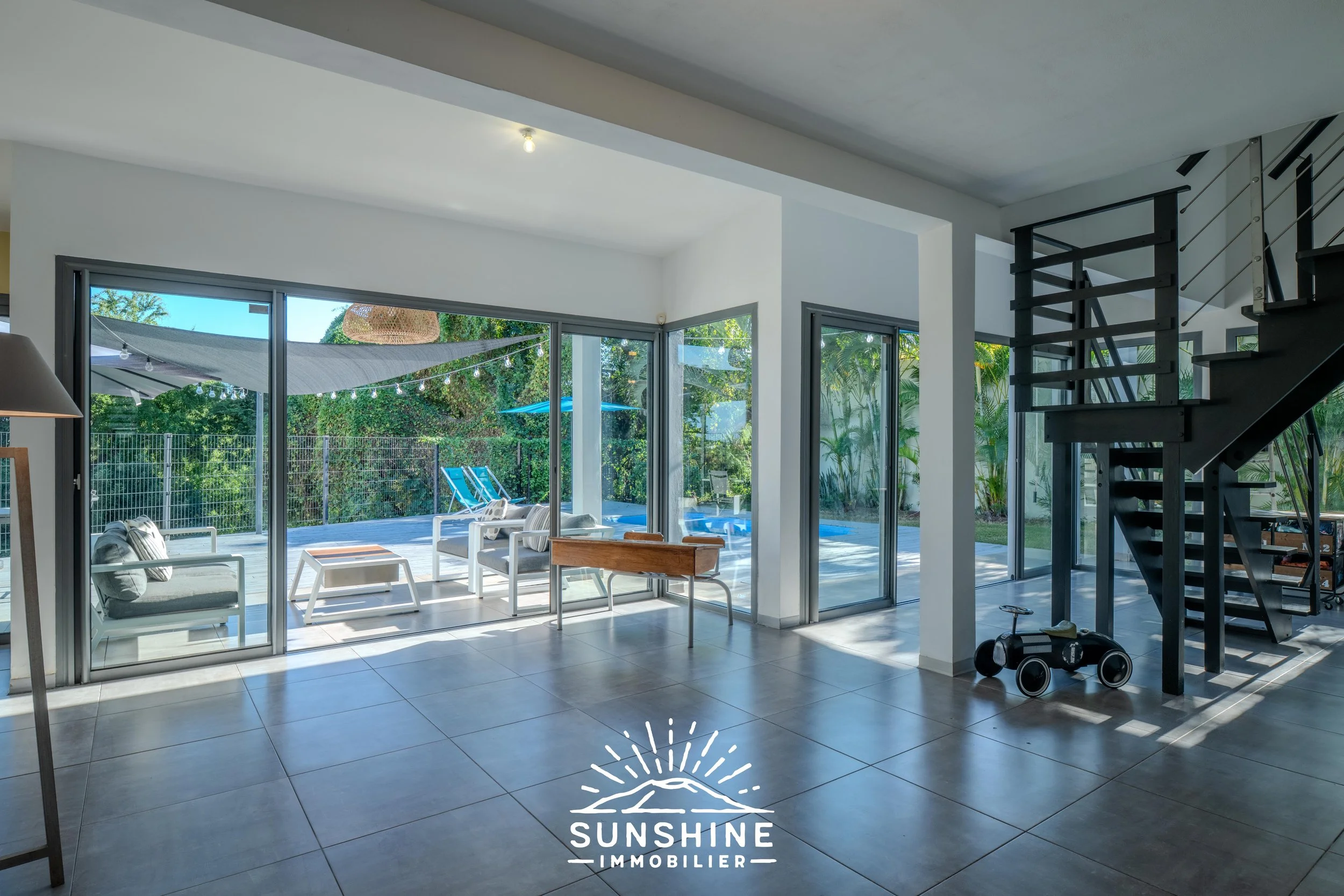 Villa récente avec piscine et terrasse Boeuf Mort - La Possession | 575 000 € FAI 