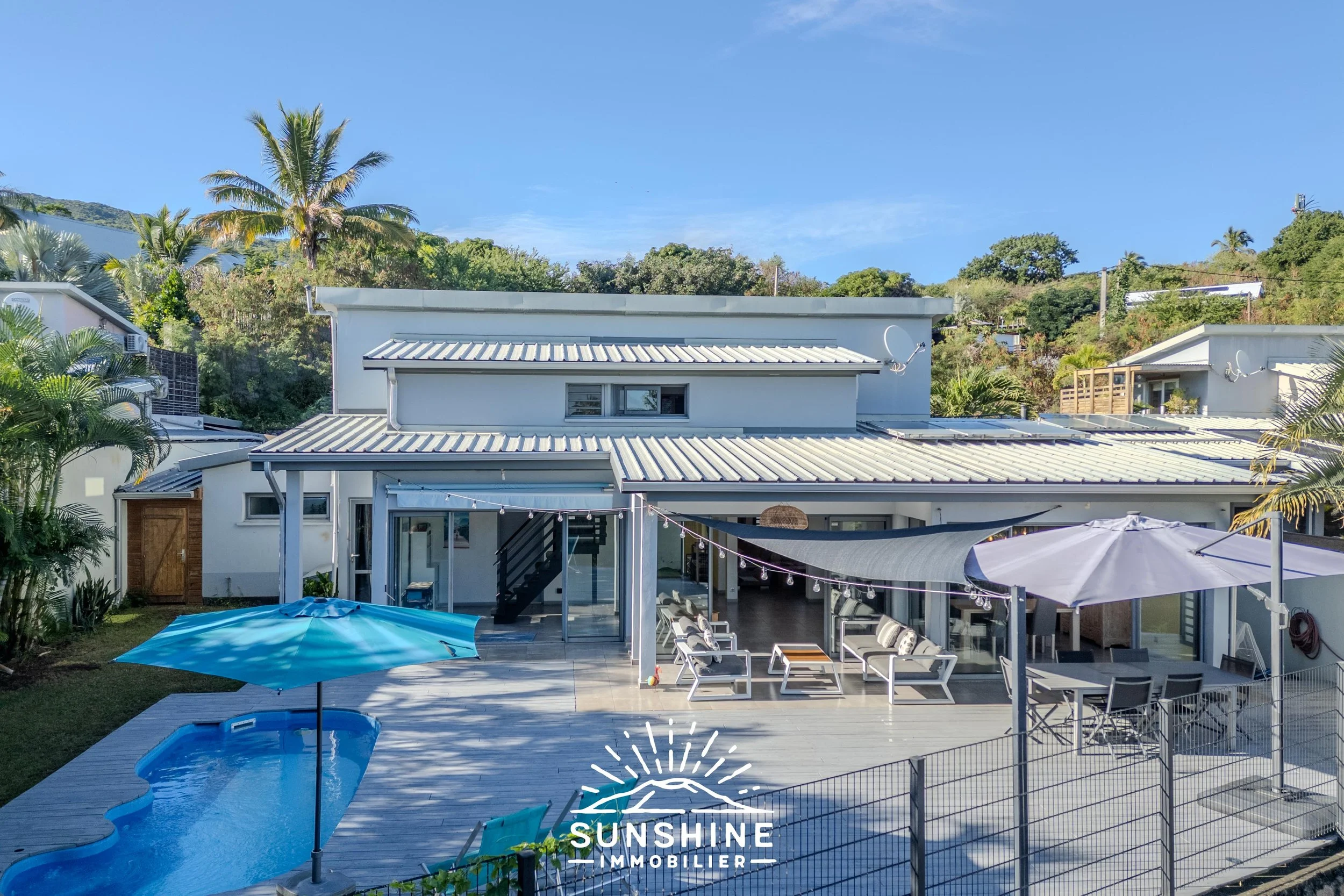 Villa récente avec piscine et terrasse Boeuf Mort - La Possession | 575 000 € FAI 