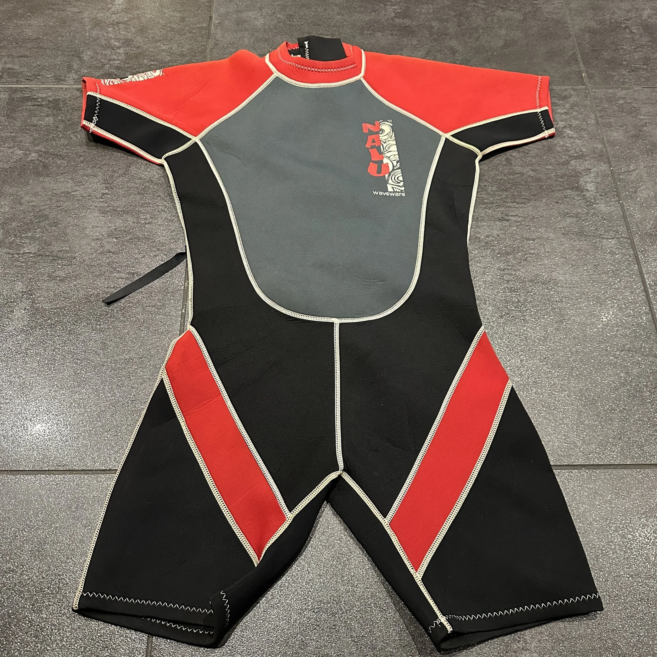Item 36 - Nalu Shortie Wetsuit 38" chest