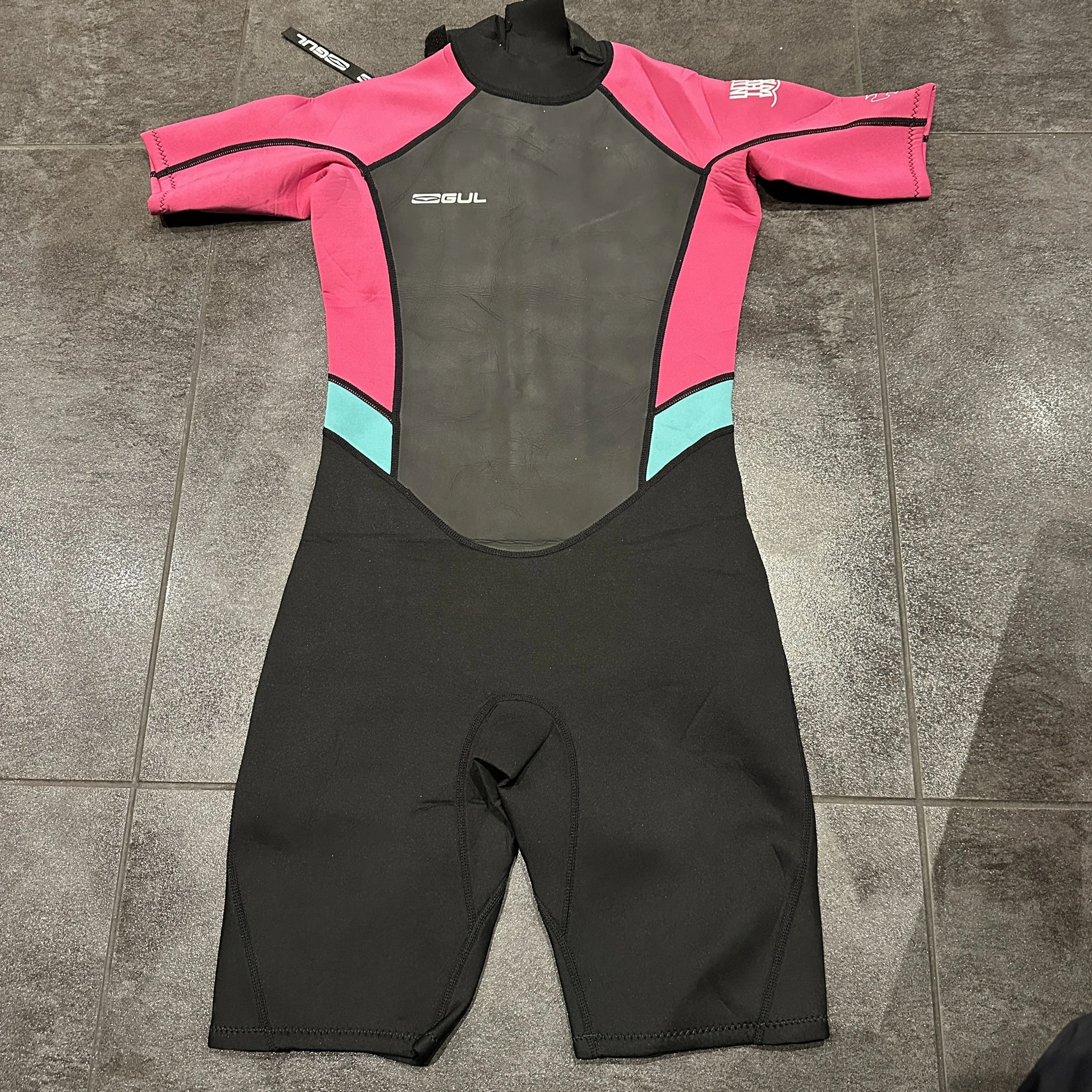 Item 38- Gul Shortie Wetsuit Size Junior Extra Large