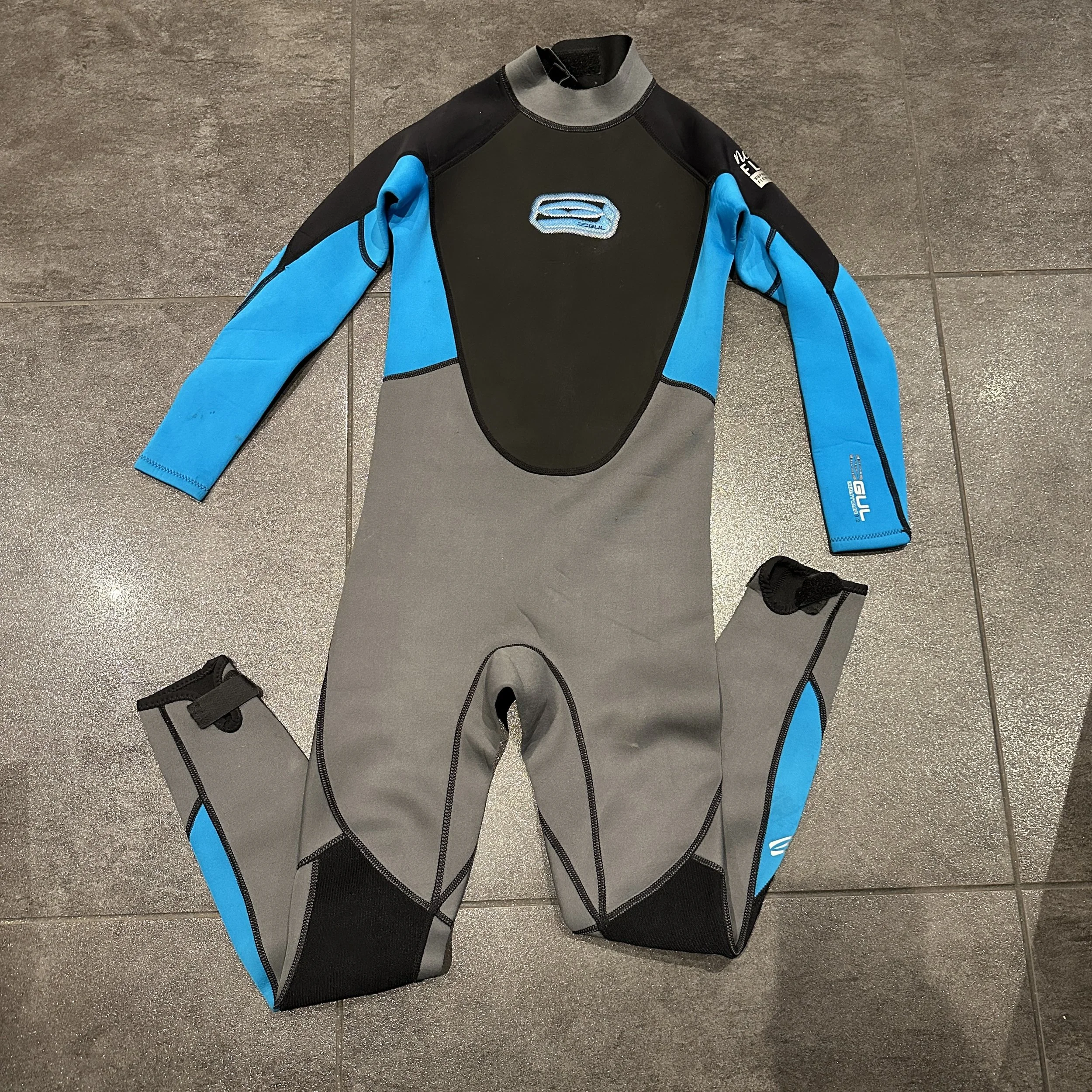 Item 37 - Gul Evo 3.2mm Wetsuit size uk 13 Years (158cm)