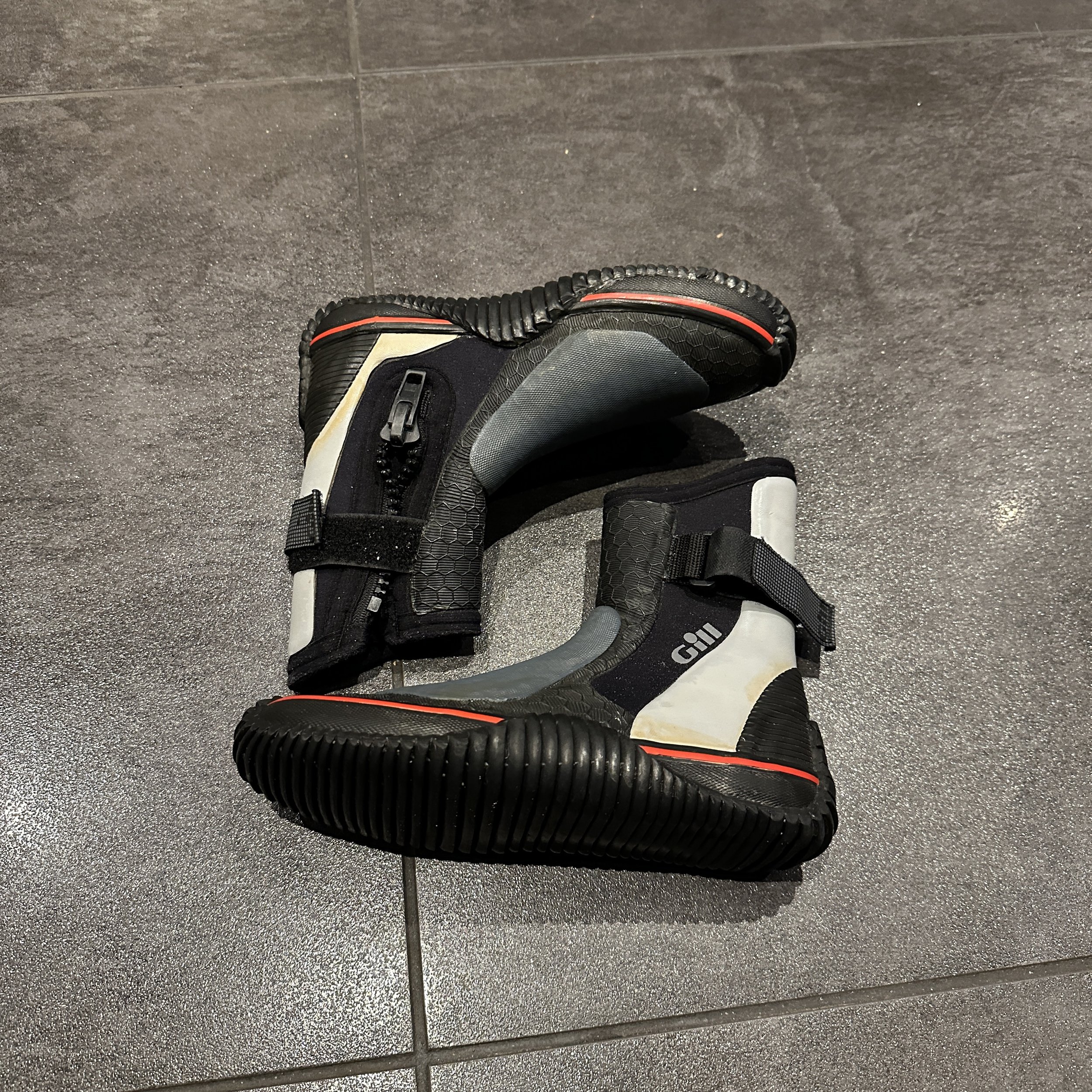 Item 28 - Gill Boots Uk 4 -5