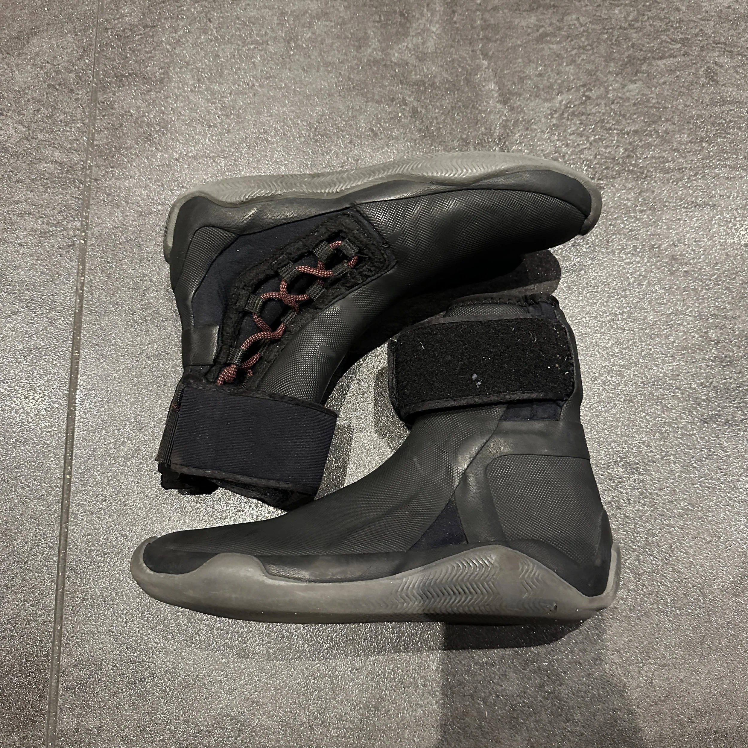 (Not Available) Item 30 - Gill Boots Size 6.5 - 7.5