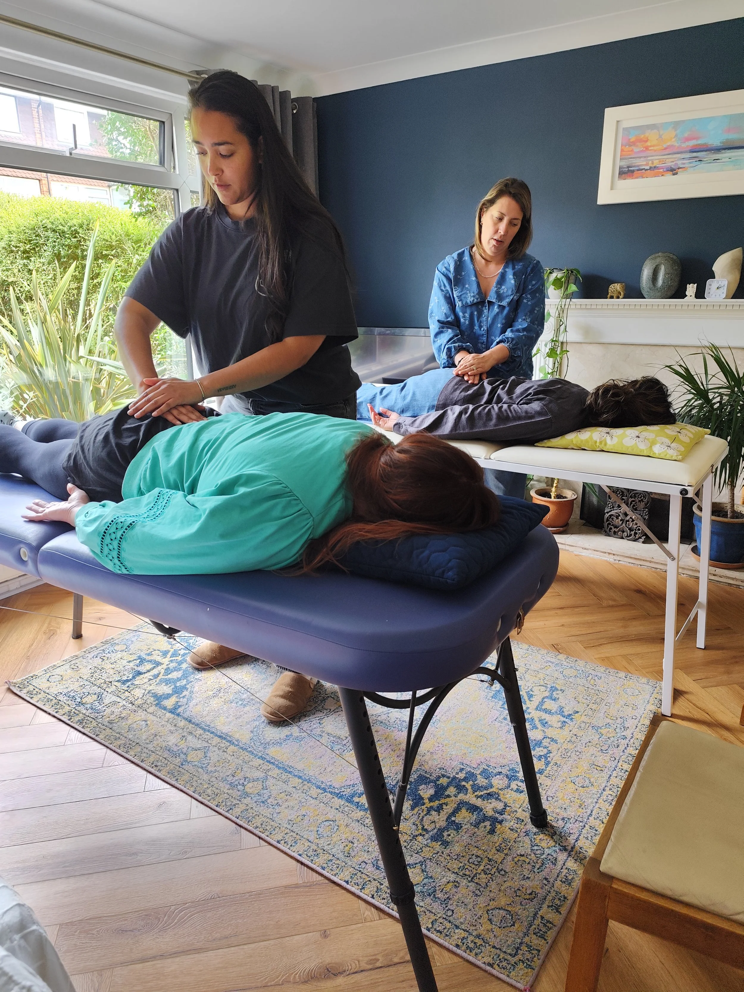 What Really Happens on a Reiki Level 1 Course in Oxfordshire (And Why Small Groups Matter)