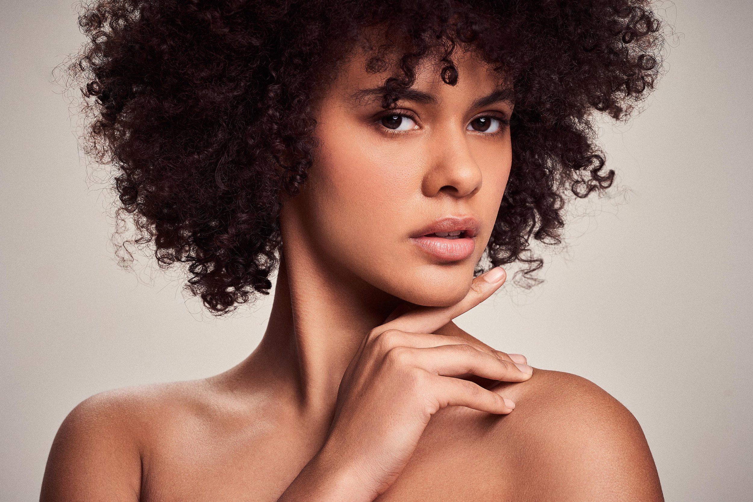 Model: @diorshereefa
Photographer: @juliavdvegtphotography
Make-up: @joybrabantmakeup
Agency: @modelsoffice