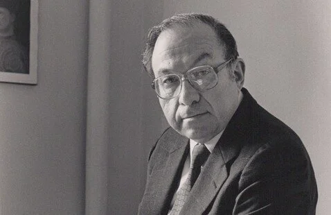 With a Penetrating Gaze from the Sidelines: Reflections on the 100th Centenary of the Birth of Raul Hilberg