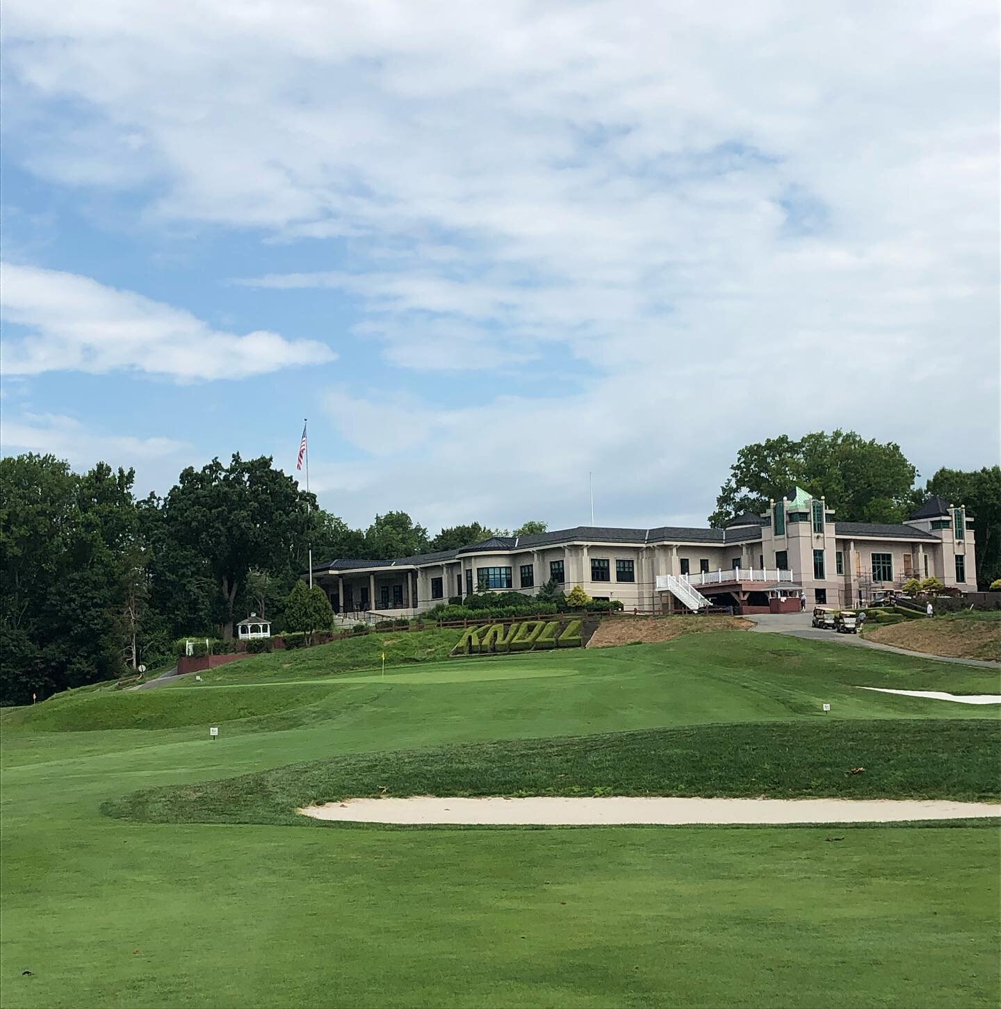 Great morning out at Knoll West For @birnbaumdan @christopher_nj @jeepcrushn...The 1929 Banks design flies a little under the radar but is definitely worth a play if you can get out there