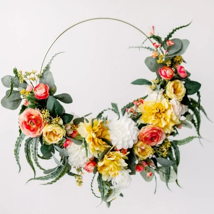 Meet Helen

She&rsquo;s NEW, and oh so lovely. Perfect for sunny days ahead 

#hoopwreath #doorwreath #giftideaforher #uniquehomedecor #silkflowers