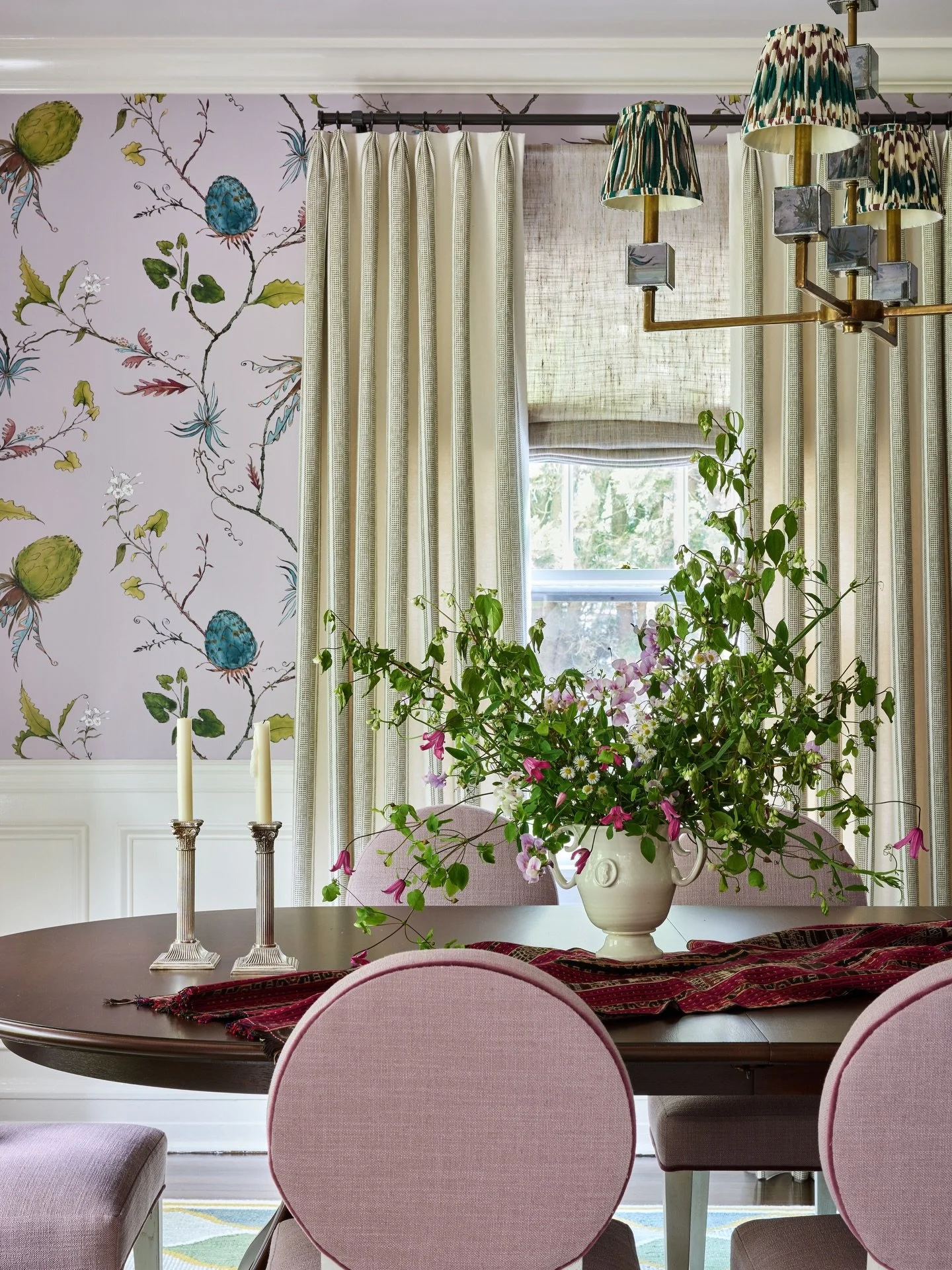 Creating homes with colorful sophistication. At KPD we believe your home should feel happy but also relaxed and refined. We balance color and mix pattern with that always top of mind.
📷 @kirstenrfrancis 
🌸 @studioimbue