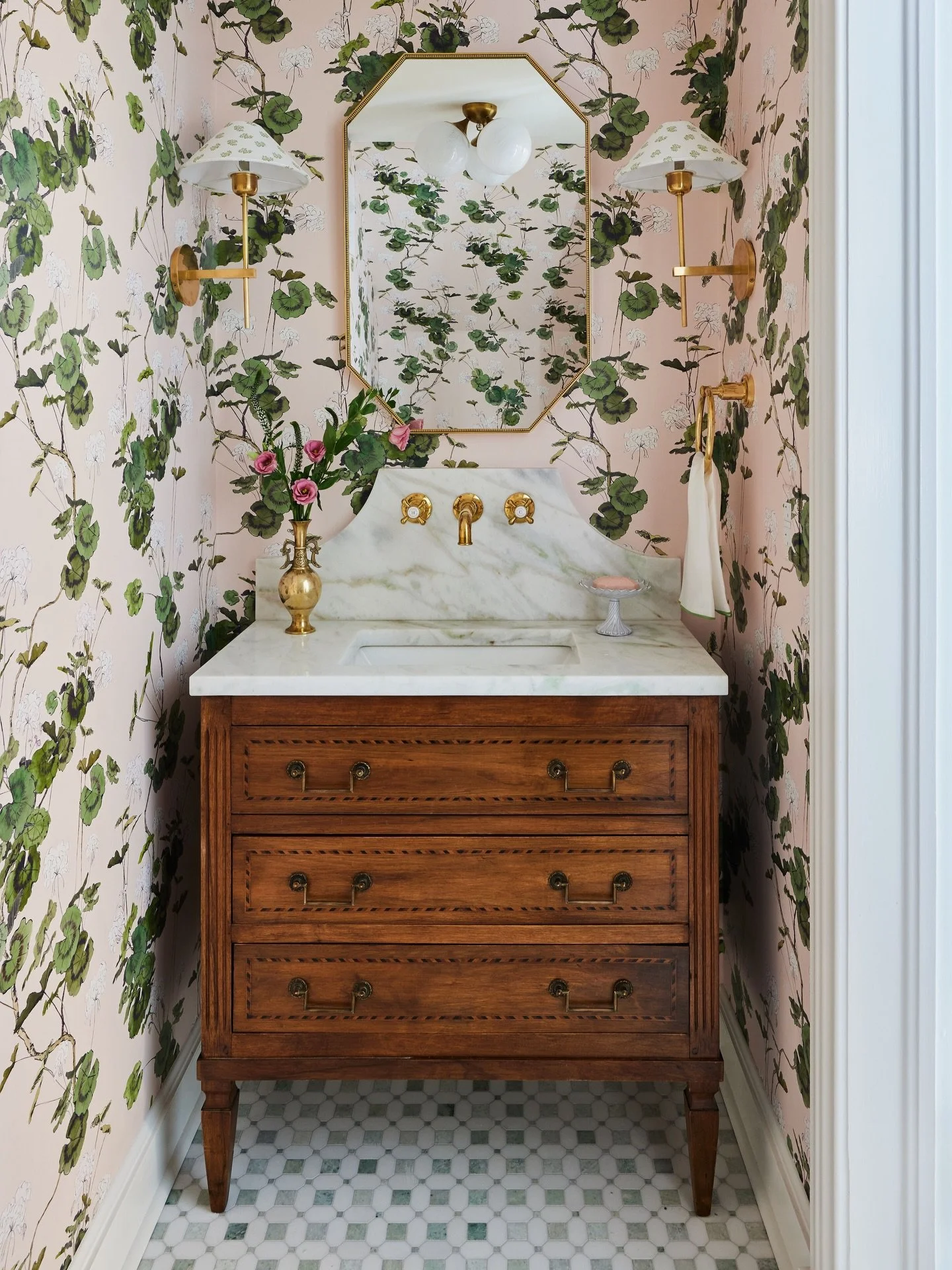 Happy 💗 Day! 🌷&hearts;️🍟🍷