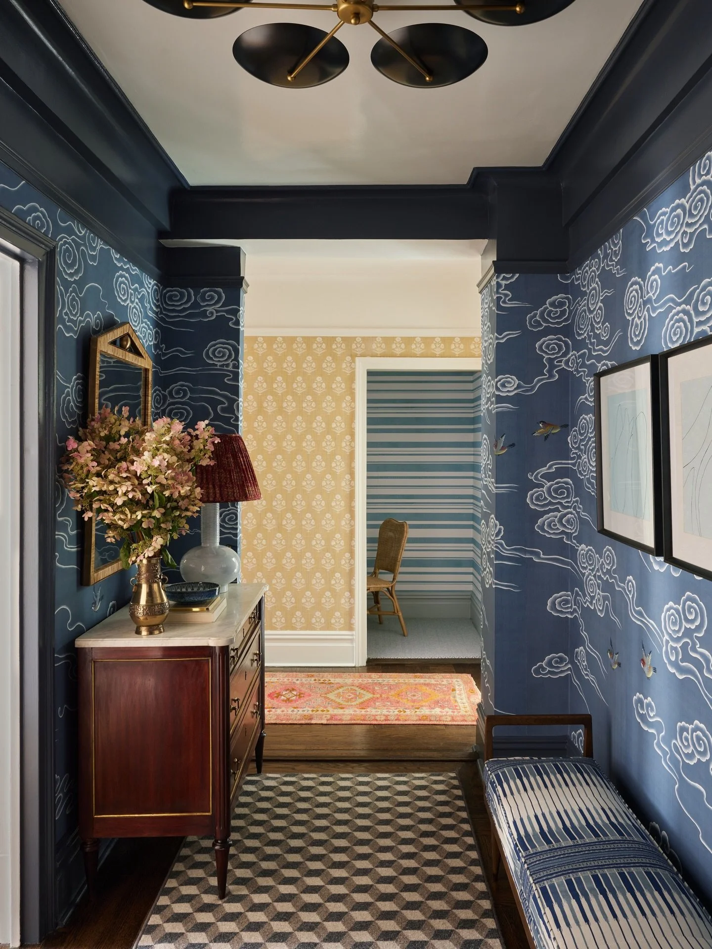 A city foyer with layers of pattern. As featured in @housebeautiful.
📷 @kirstenrfrancis 
Styling @lucybamman