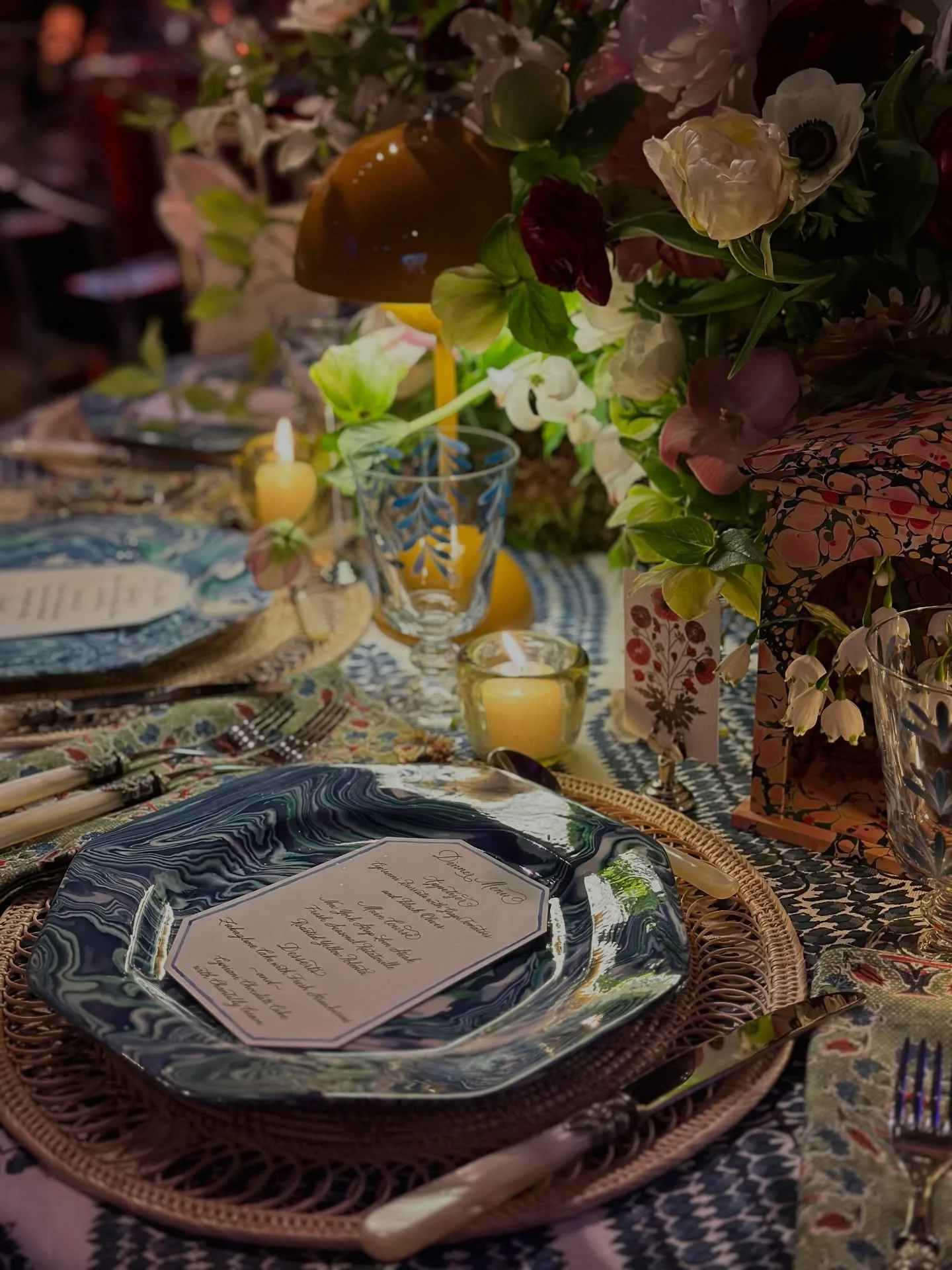 This week is the annual @lenoxhillneighborhoodhouse gala and I&rsquo;m remembering our table from a few years back. Still so in love with every detail!