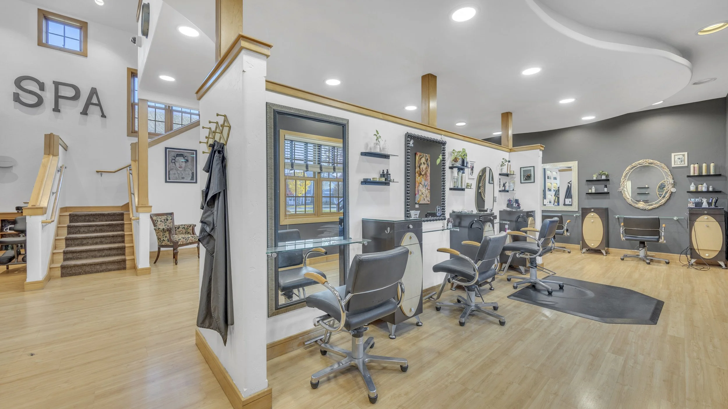 Hair salon 1-5.jpg