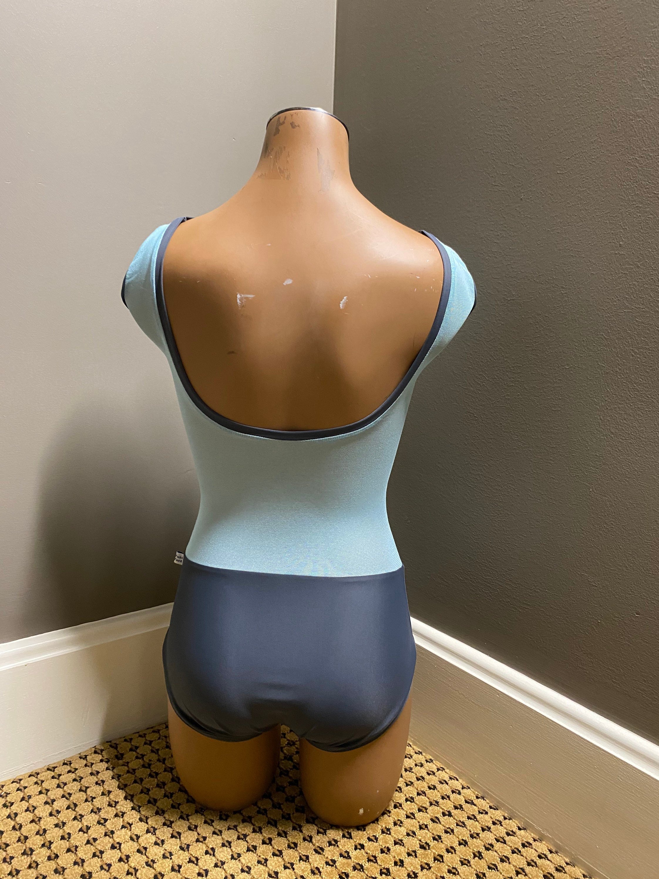 https://i.etsystatic.com/11077520/r/il/d935f2/2699225193/il_fullxfull.2699225193_hjjk.jpg