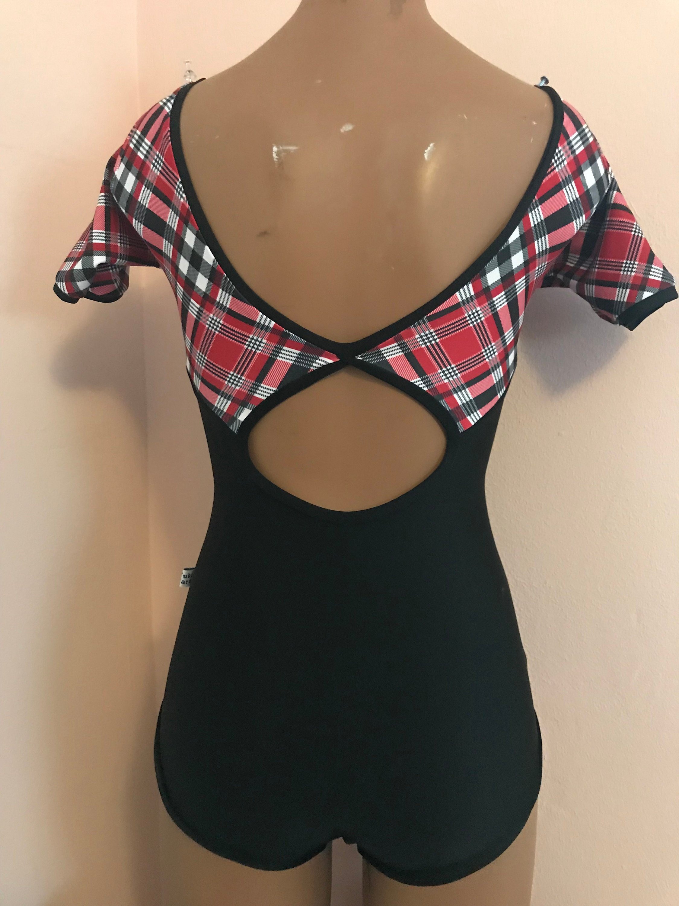 https://i.etsystatic.com/11077520/r/il/ffe8ef/1704248014/il_fullxfull.1704248014_dca0.jpg