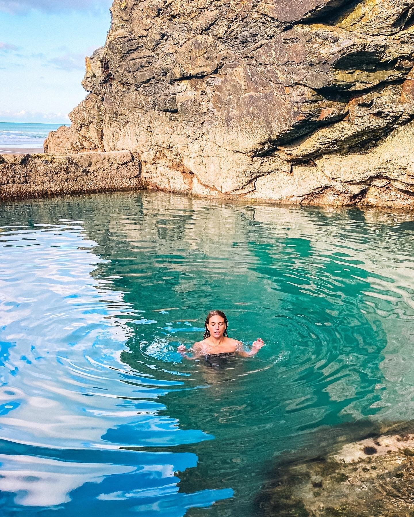 I wanted to clear my mind, so I allowed the water to wash my thoughts away. ⁠
⁠
The theme for #mentalhealthawarenessweek is nature, and if you've followed me for even a moment you may know that my favourite pastime is an icy dip in our majestic seas 