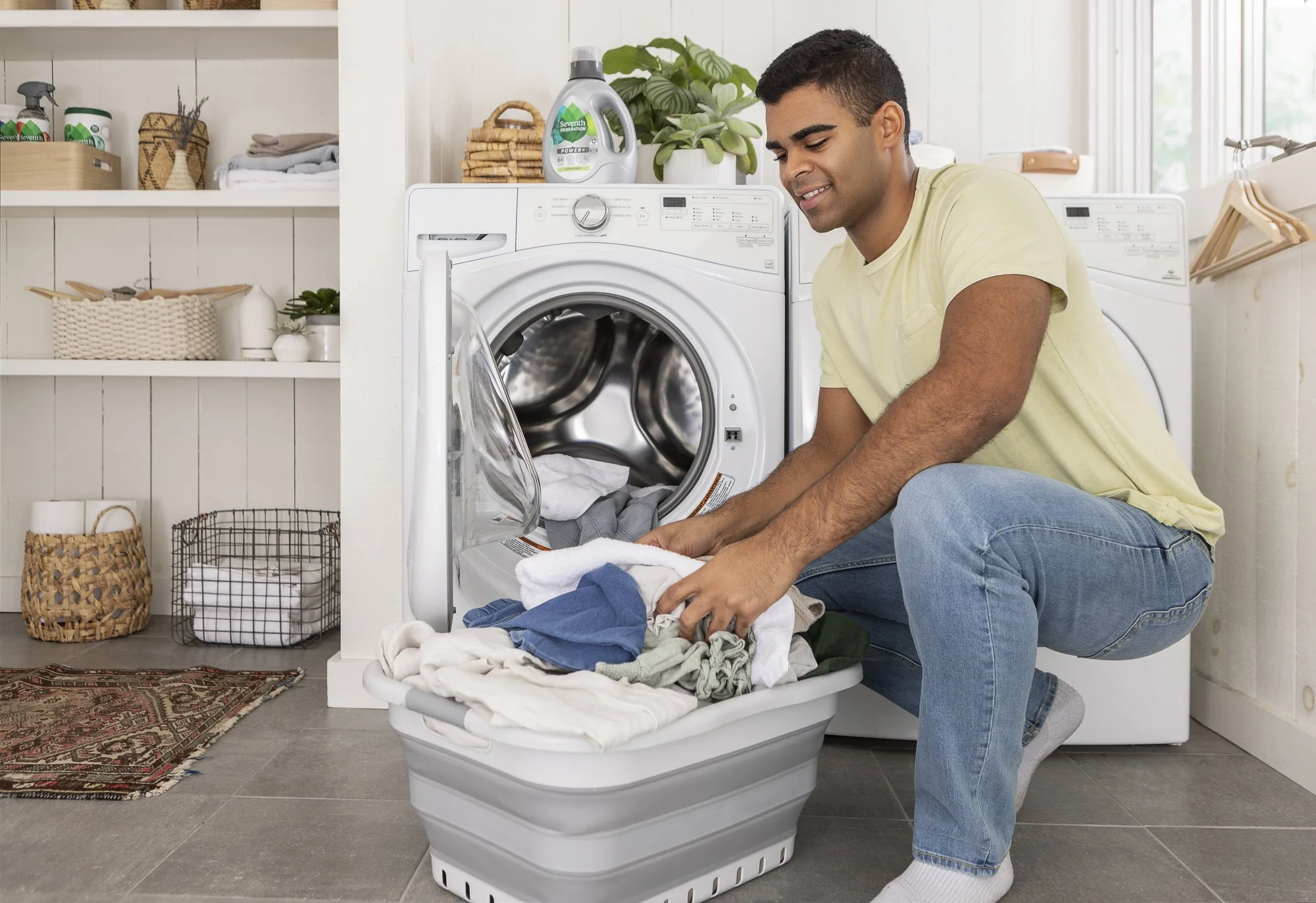 83_2021-Laundry_Power-_Basket_In-Use_SVG-Rebrand-1_ret-2000x1373-367dfab7-7655-42b0-8c80-a80b19b20a6b.jpg