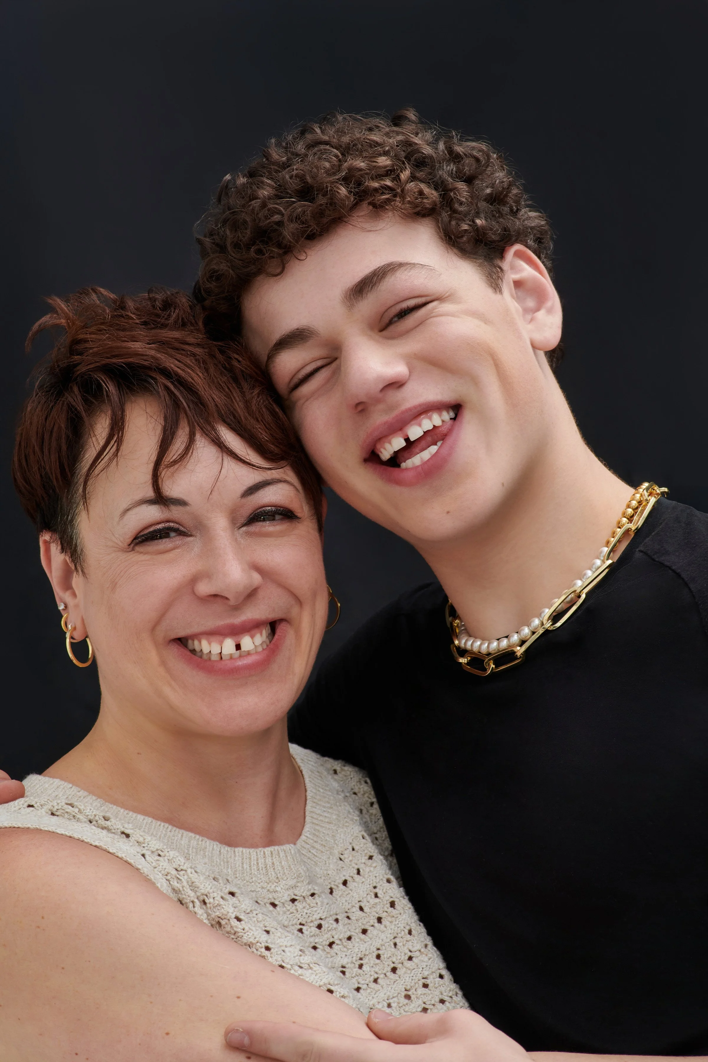 JULIAN LERNER_withMom_0472E.jpg