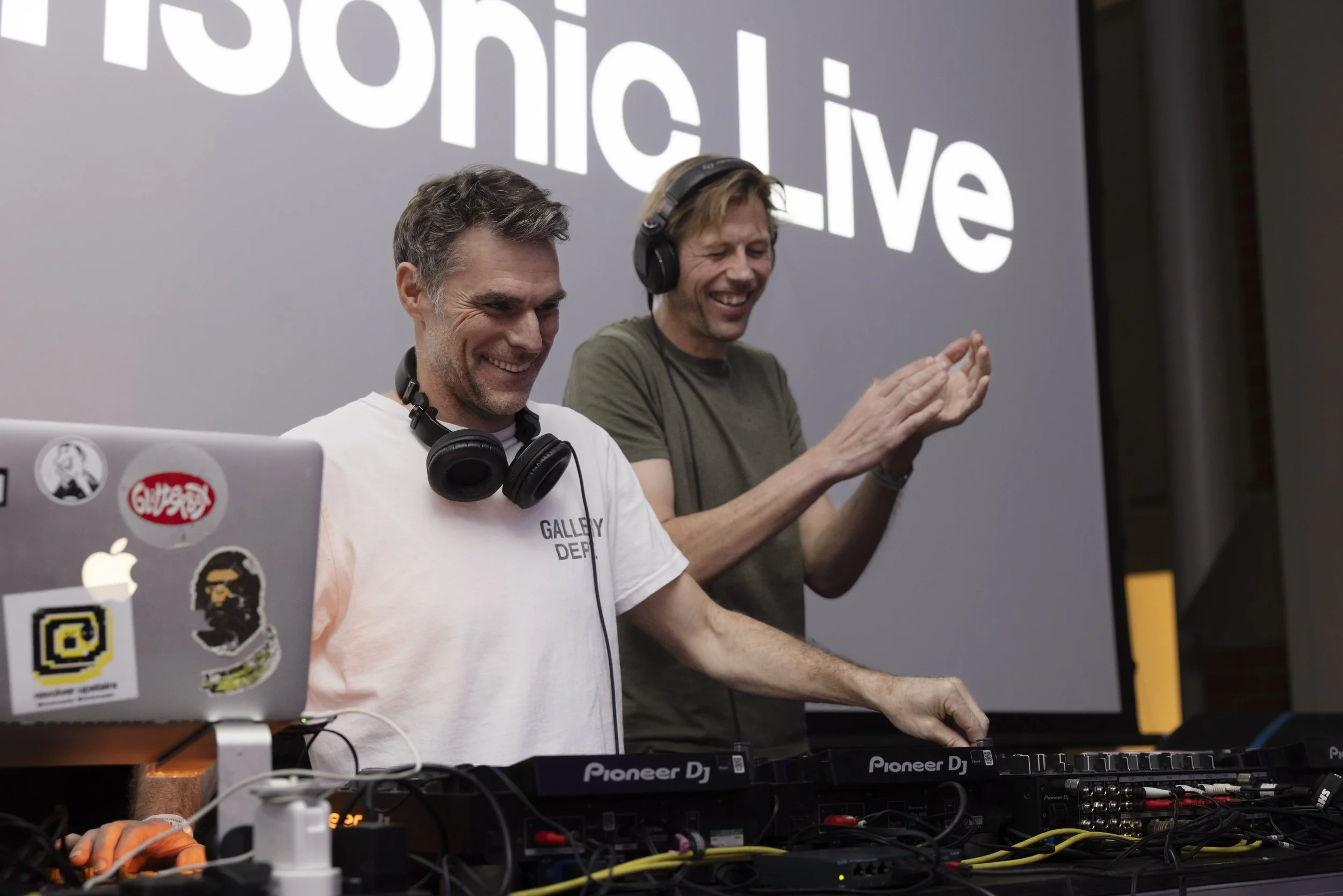 EarthSonic Live