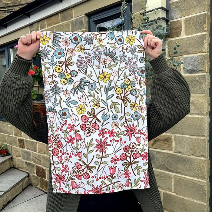 Kitchen tea towel large flowers