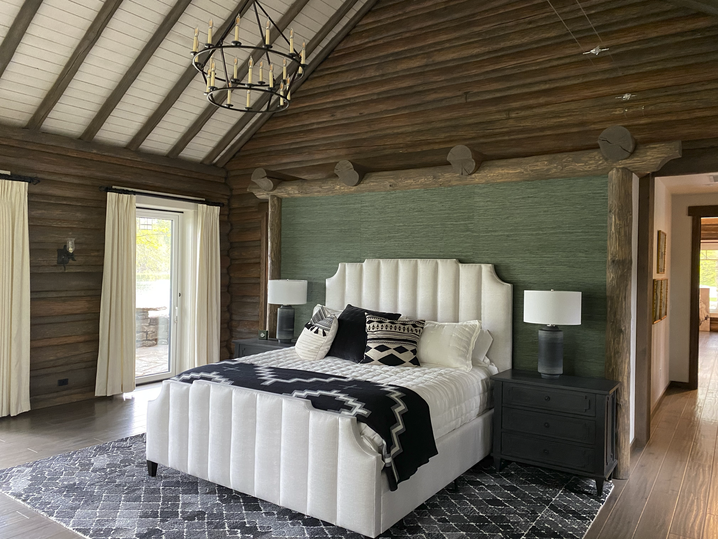 Rustic Bedroom Rug Size Guide Alexandra Lauren.png