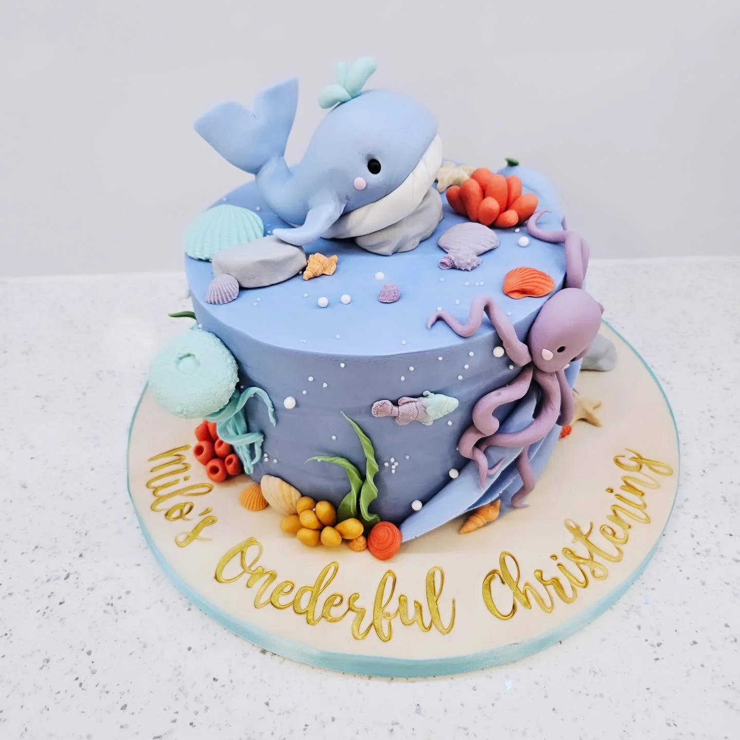 Underwater theme is definitely one of my top favourites of things to make. The ocean is such a calming place and you never know what lies underneath those waves.
.
.
.
#underthesea #marineconservation #sealife #cakestagram #cakeboss #liverpooleats#st