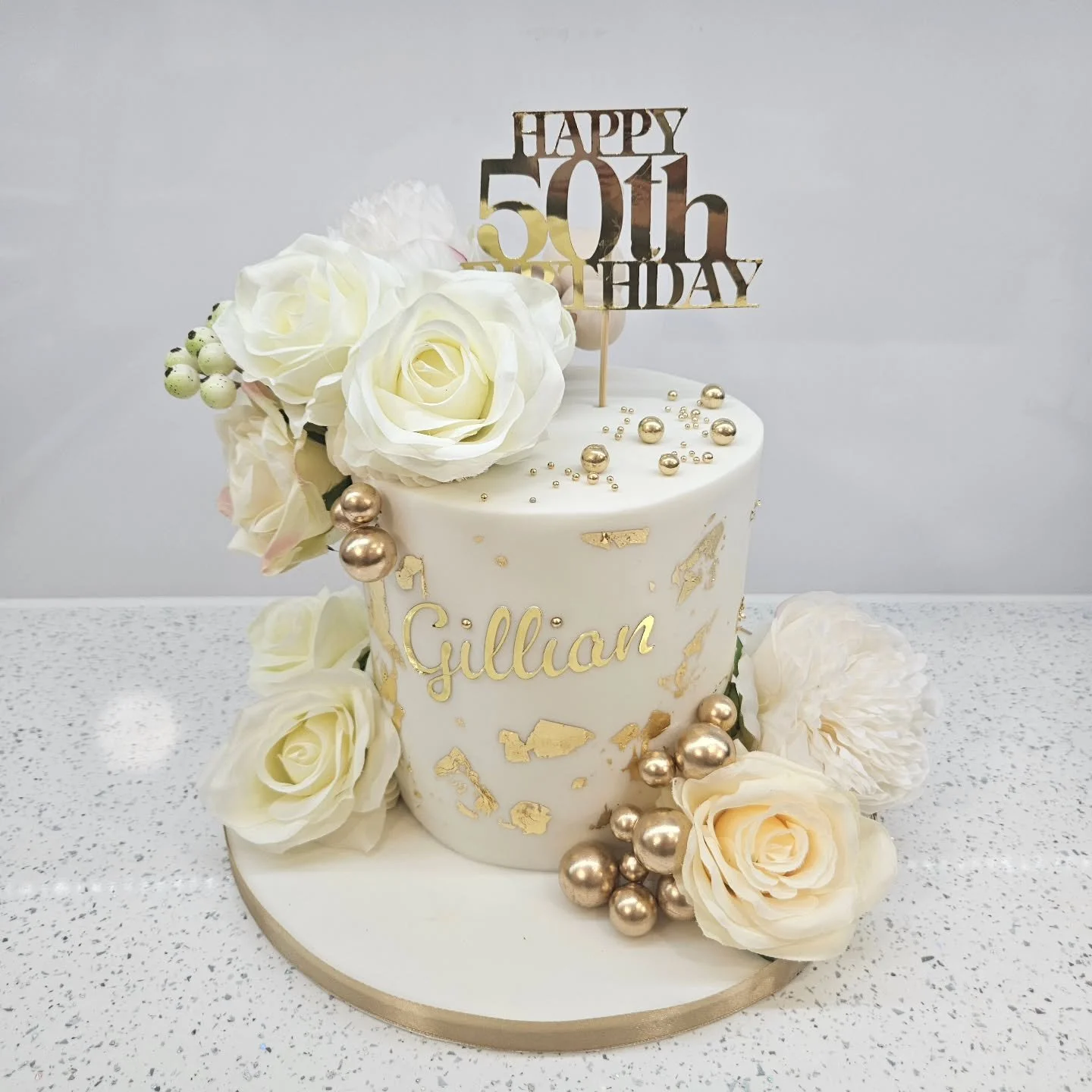 Happiest of birthdays to Gillian!

#birthdaycake#cupcakes#liverpool #floralcakes #50 #celebrate