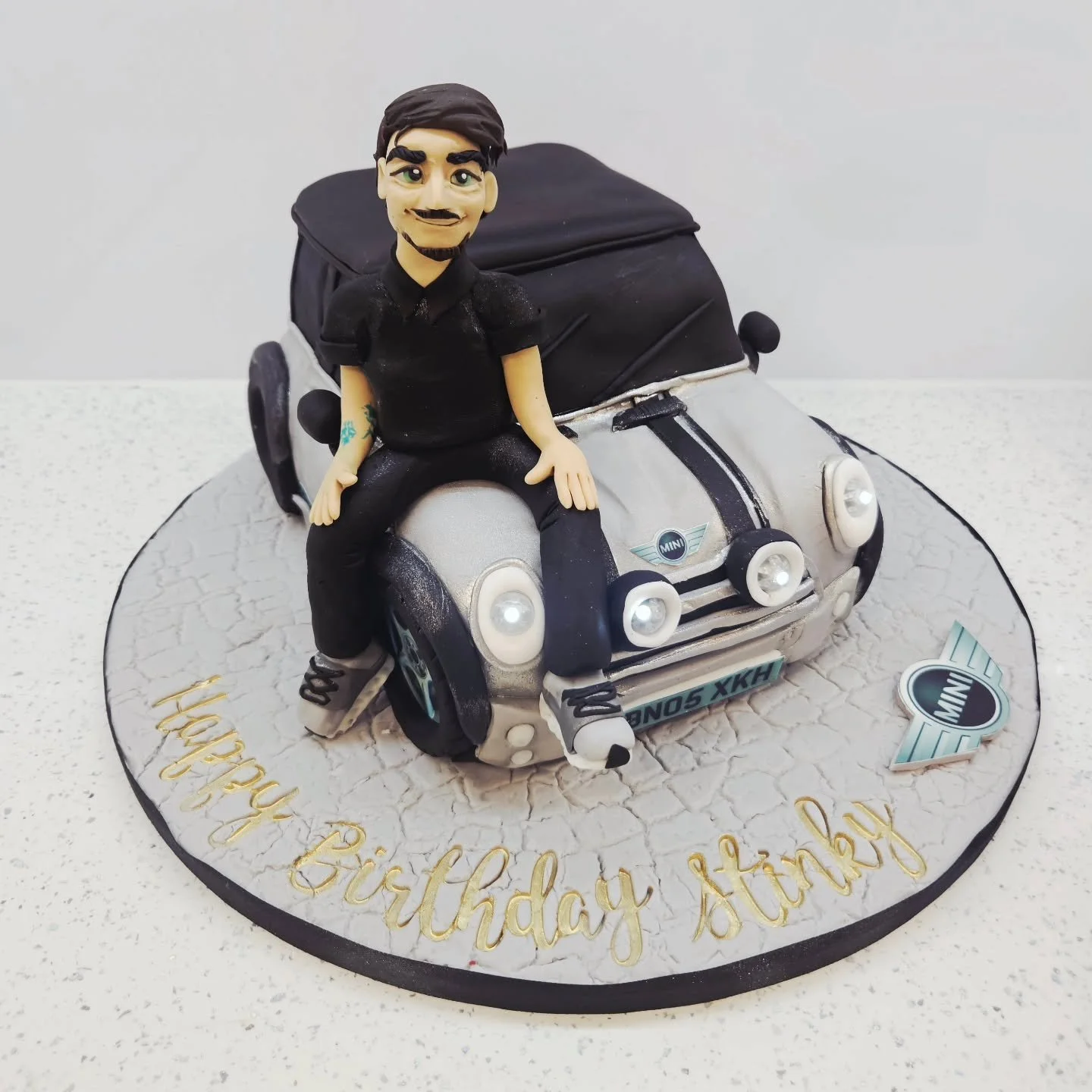 Reset day today and mad busy organising my space for the week ahead!
But what a great cake to end the week on! Happy birthday Wesley!
.
.
.
.
#minicooper #cake #miniadventure #cakestagram #cakeboss #liverpooleats#studio8cakes #independentbusiness#ins