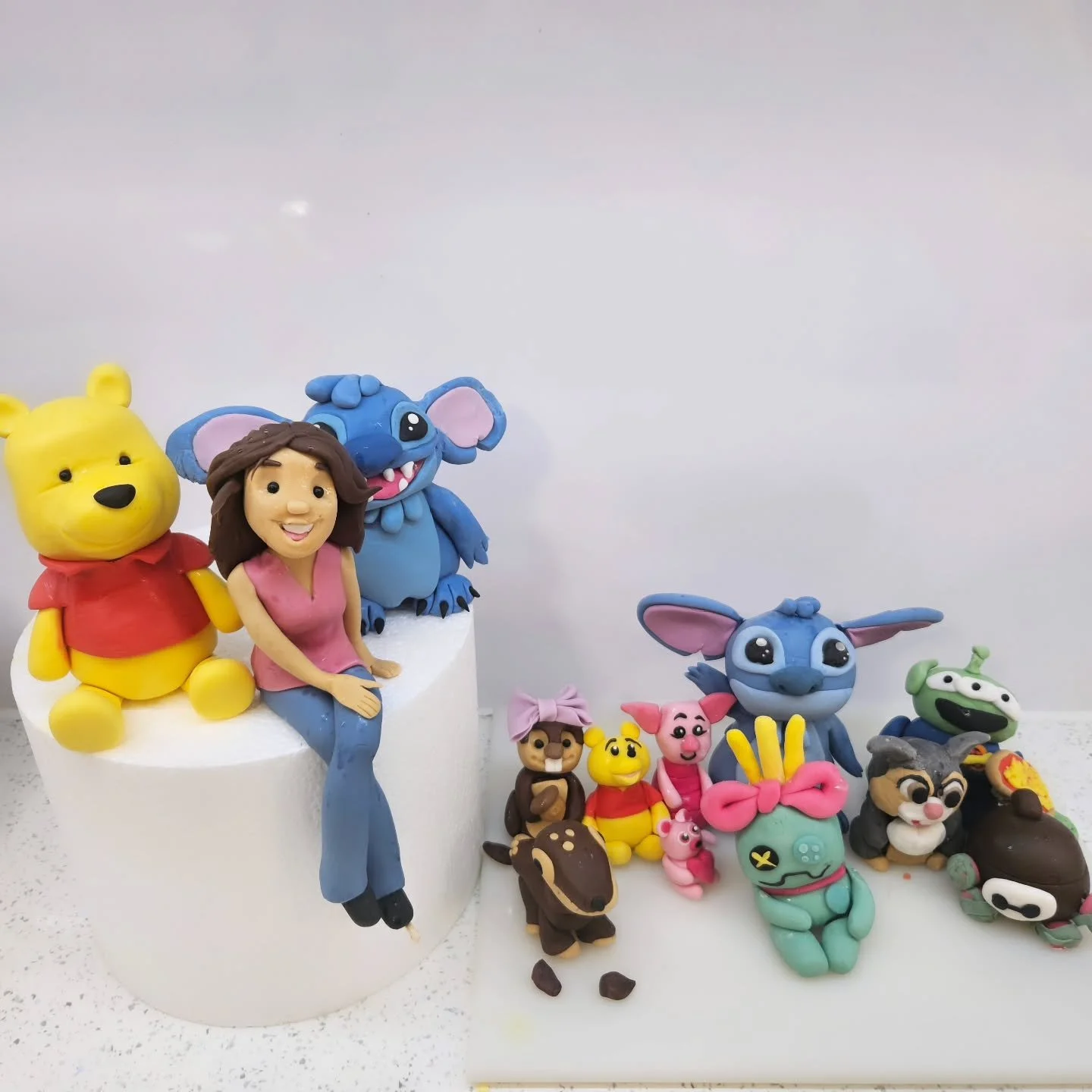 Back from a fun evening doing a demo for the wirral sugarcraft guild. Even my girls got involved and time flew by!