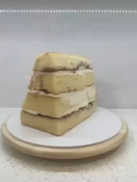 You wanted a Birkin&hellip; so you made it in cake instead 🍰✨ 

She&rsquo;s cute, she&rsquo;s classy, she&rsquo;s cake.

I hope Lila had a fabulous night at @cityvaultsliverpool on Friday!

Room dressing @mimibelleevents

#birkin #cakeart  #bakingin