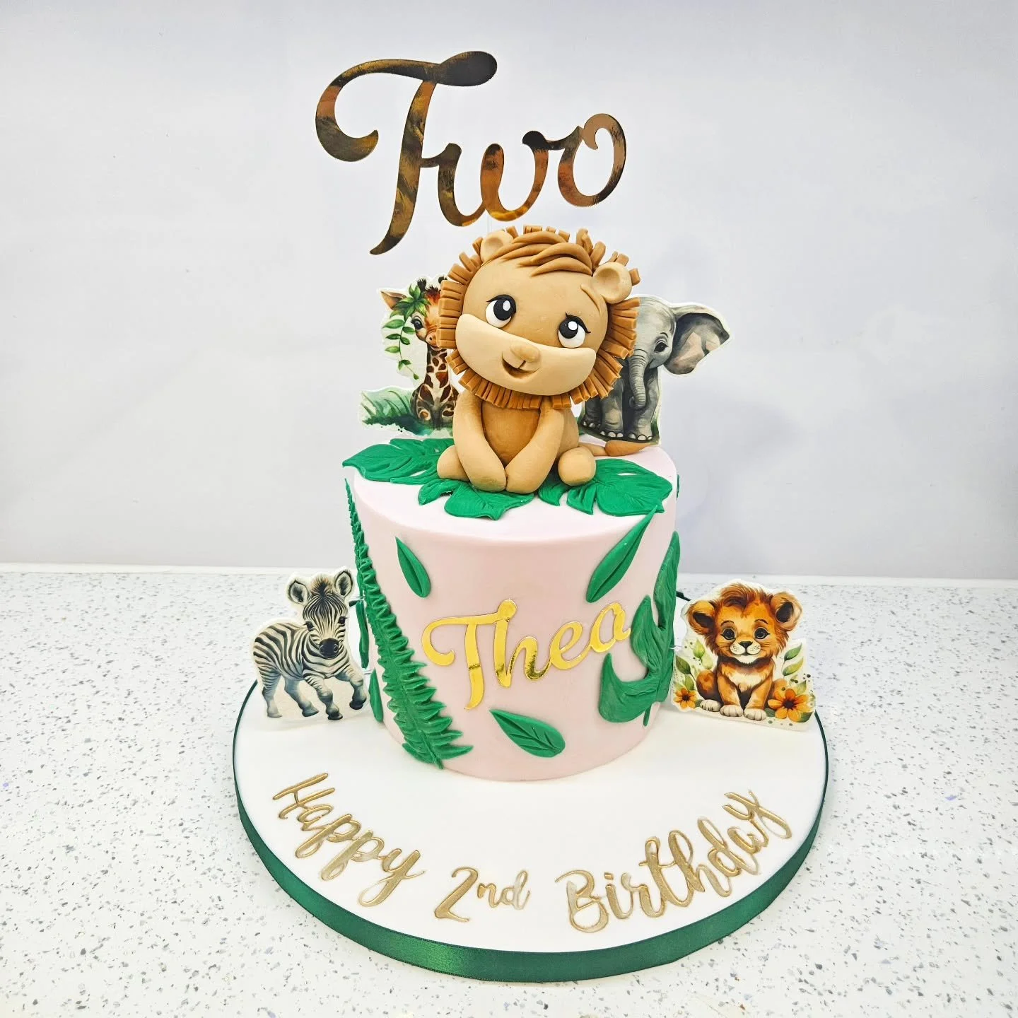 Happy 2nd birthday Thea. Hope you have a wonderful celebration today ❤️❤️❤️❤️

#birthdaycake
#animals
#two
#liverpoolcakemaker