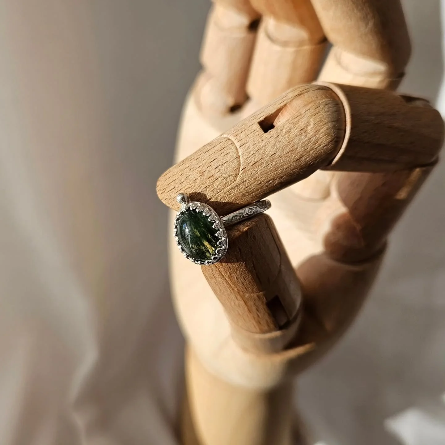 Carry a piece of nature with you, wherever you are in the world. Each Moss Agate stone has beautiful unique flecks and patterns which remind me of walking through a forest. Soft moss growing over rocks, and sunlight breaking through the tree canopy. 