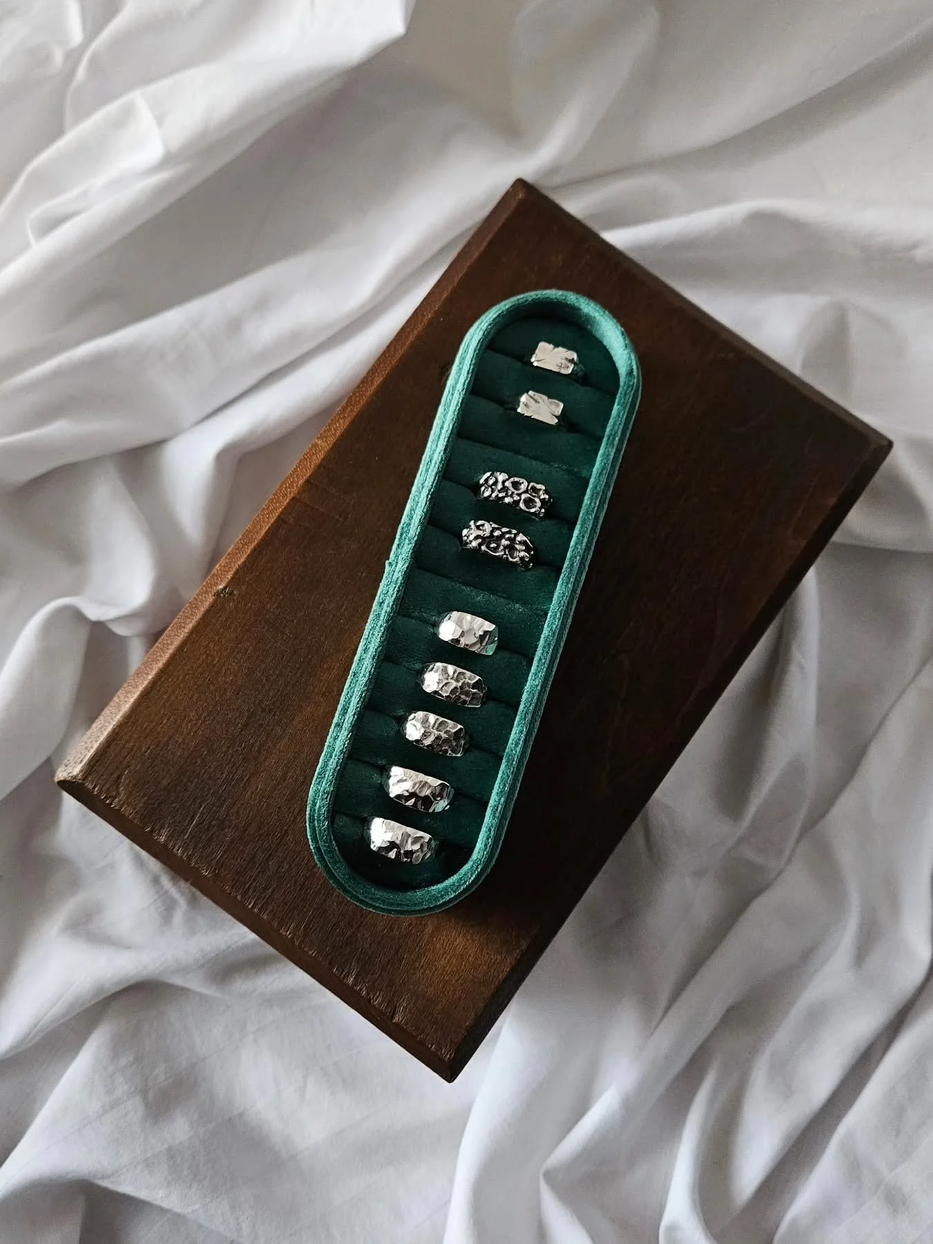 My current obsession? RINGS.

#bblanedesigns #handcraftedjewellery #rings #ringstack #madeinireland