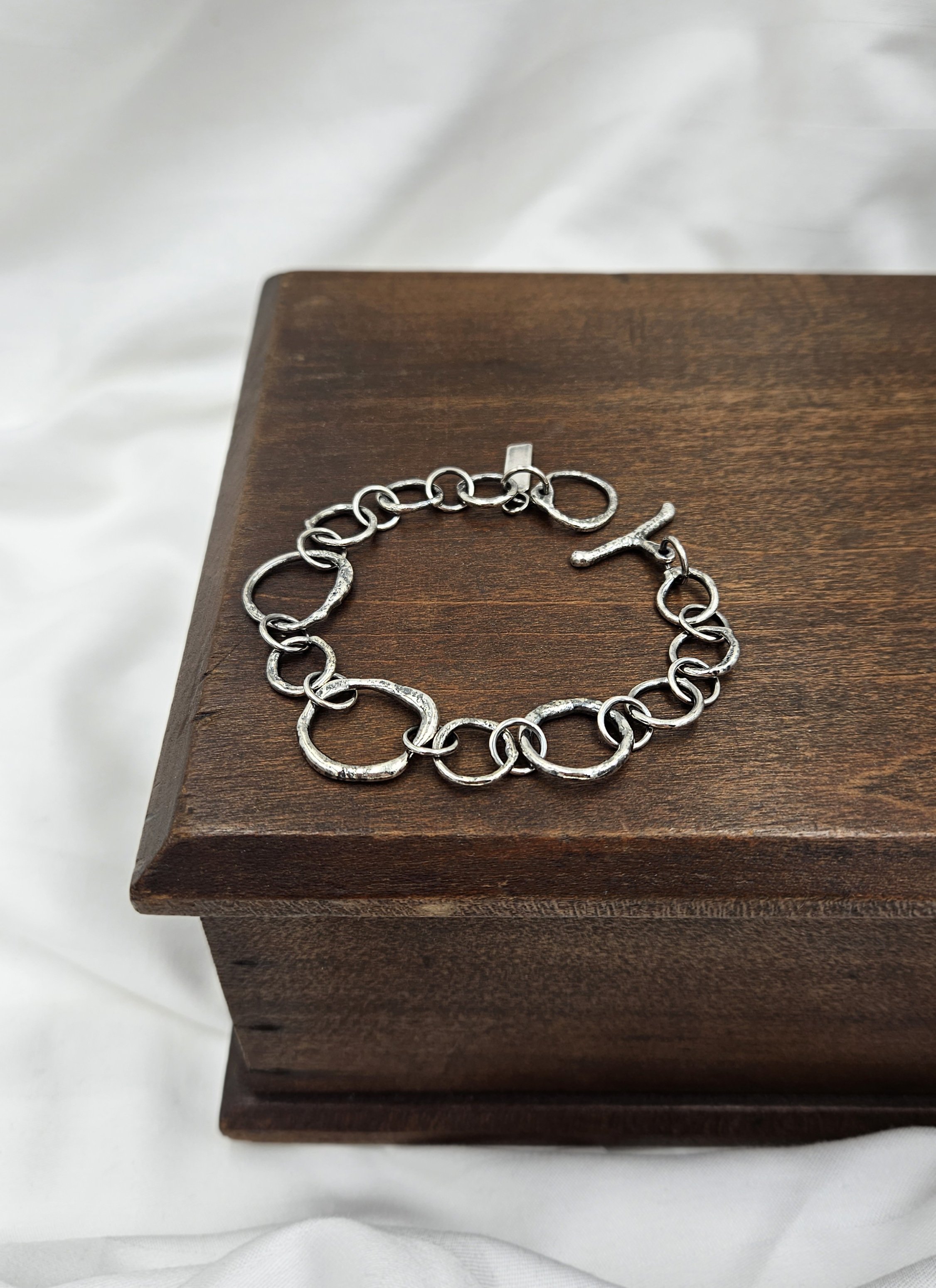 Interlinked Bracelet5.jpg