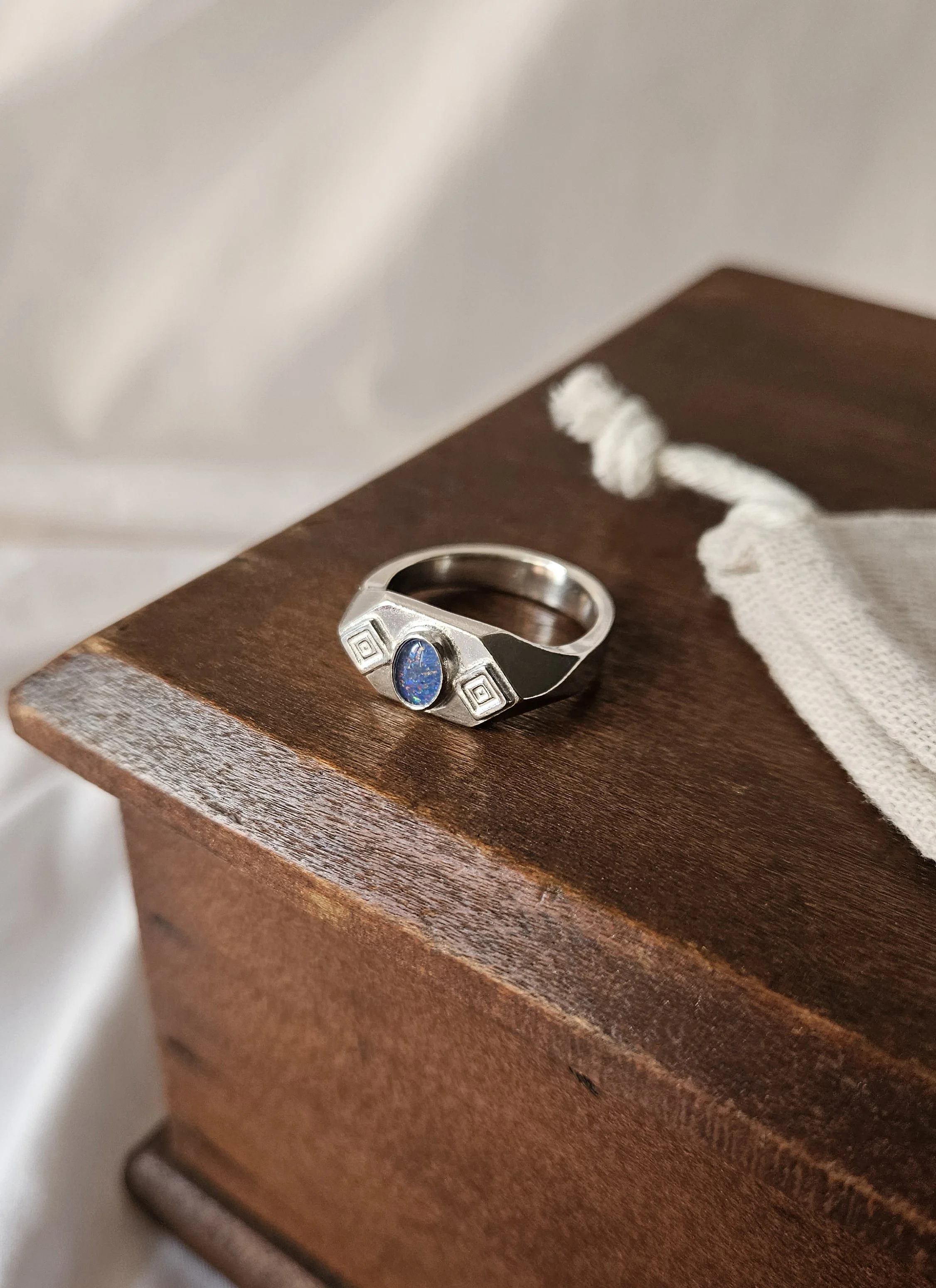 OpalGeoSignet5.jpg