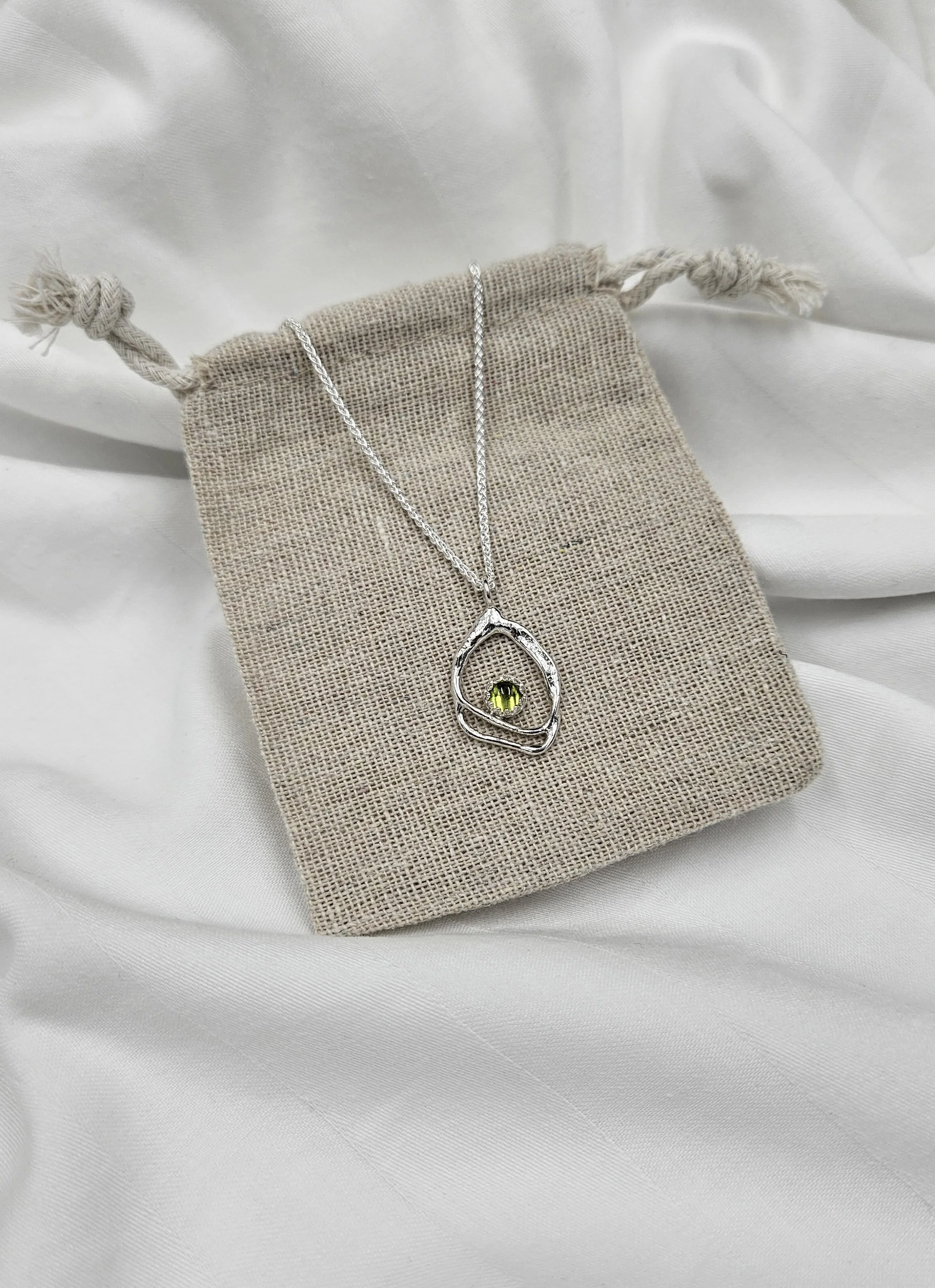 MoltenNckPeridot4.jpg