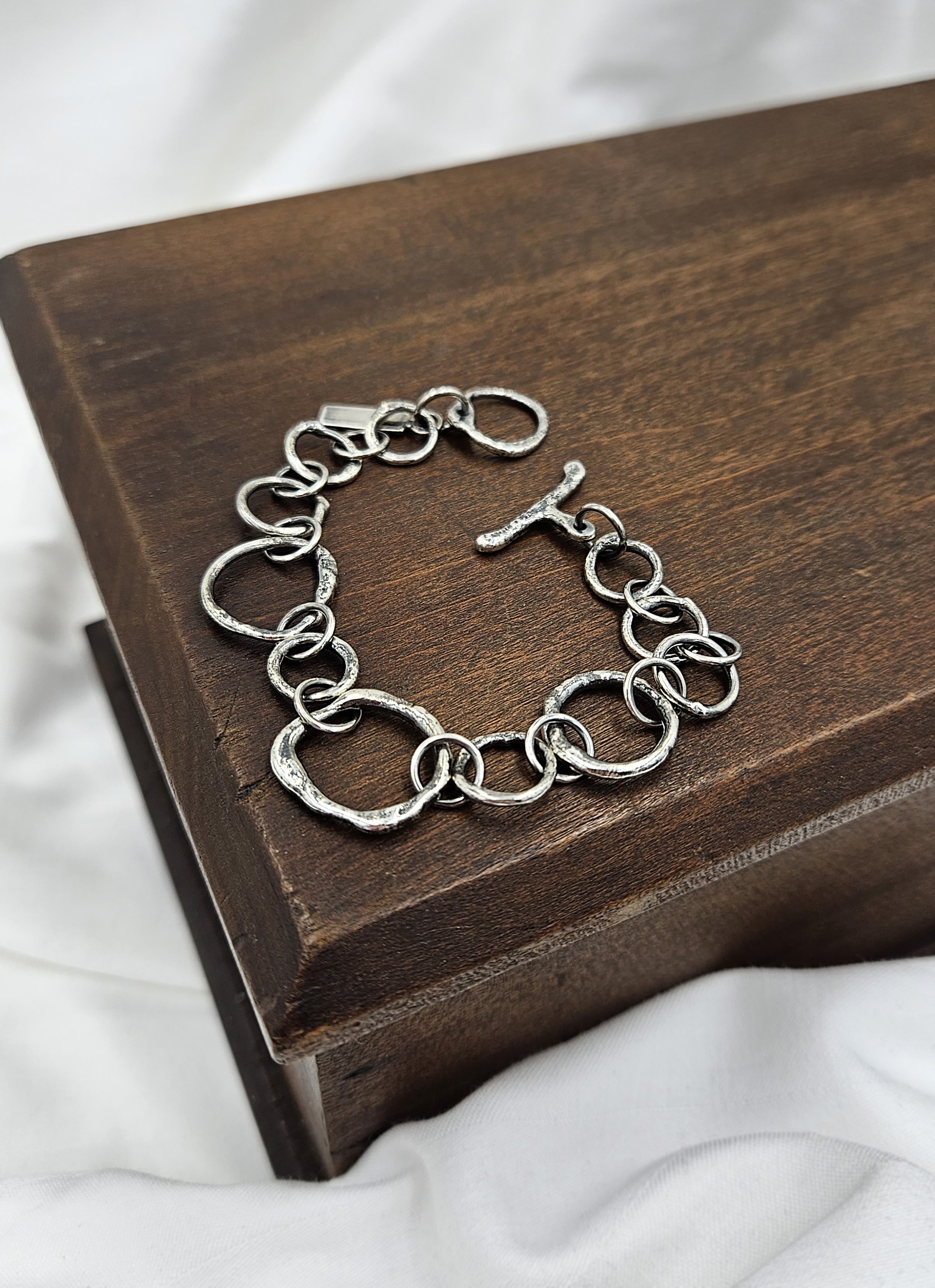 Interlinked Bracelet2.jpg