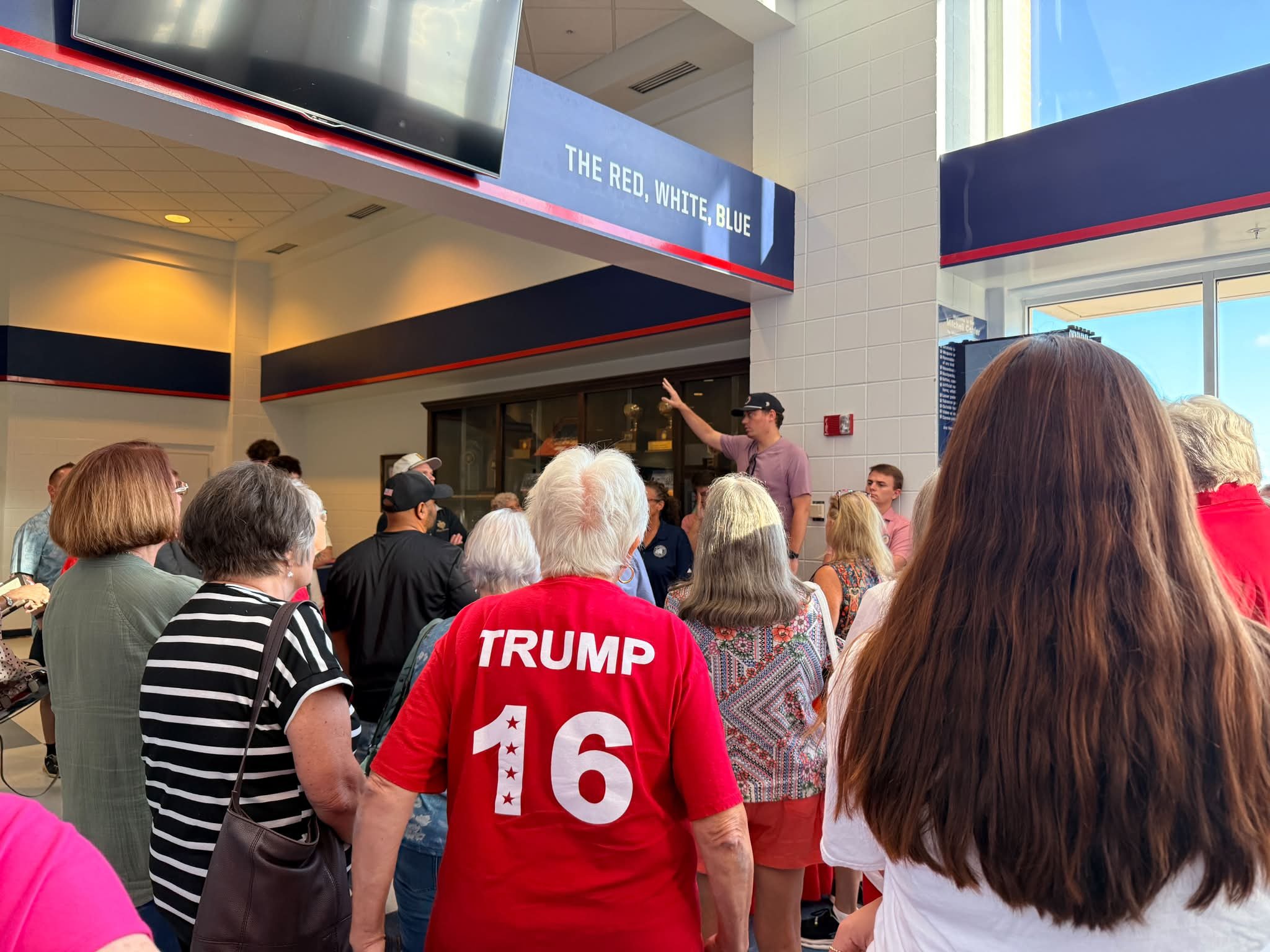 Your girl is volunteering today at the Trump rally. And no I don&rsquo;t want to hear any crap from the other side&hellip;I want the experience and still consider myself right of center but open to deciding things by issue. First place ever where Tru