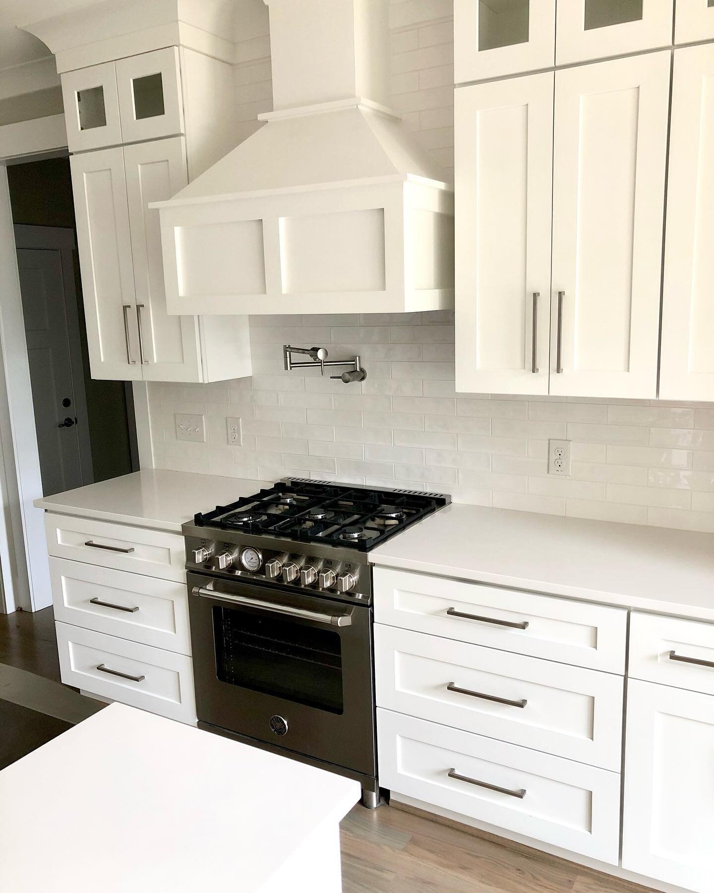 Heart of your home ❤️ Admiring this beautiful  white kitchen we completed in Wakefield Meadows. #whitekitchen 

Follow us ➡️ @oconnelldeveloping
www.oconnelldeveloping.com

#customhome #customhomes #customhomebuilders #custombuilder #custombuilders #