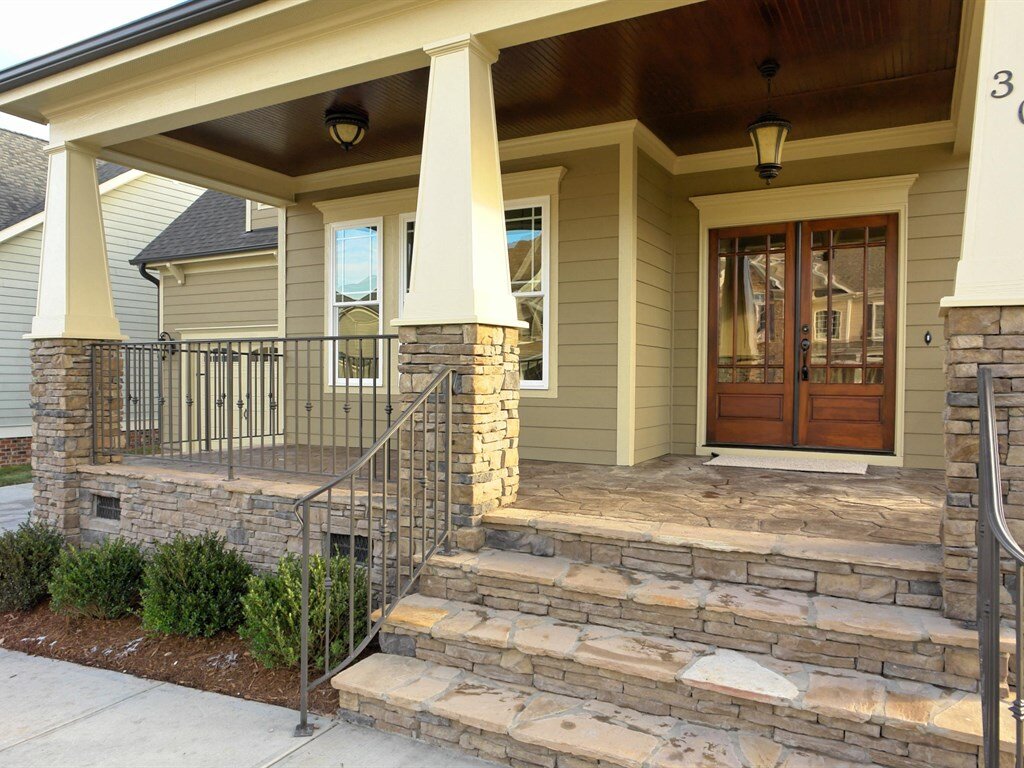 002_Front_Porch.363101158_large.jpg