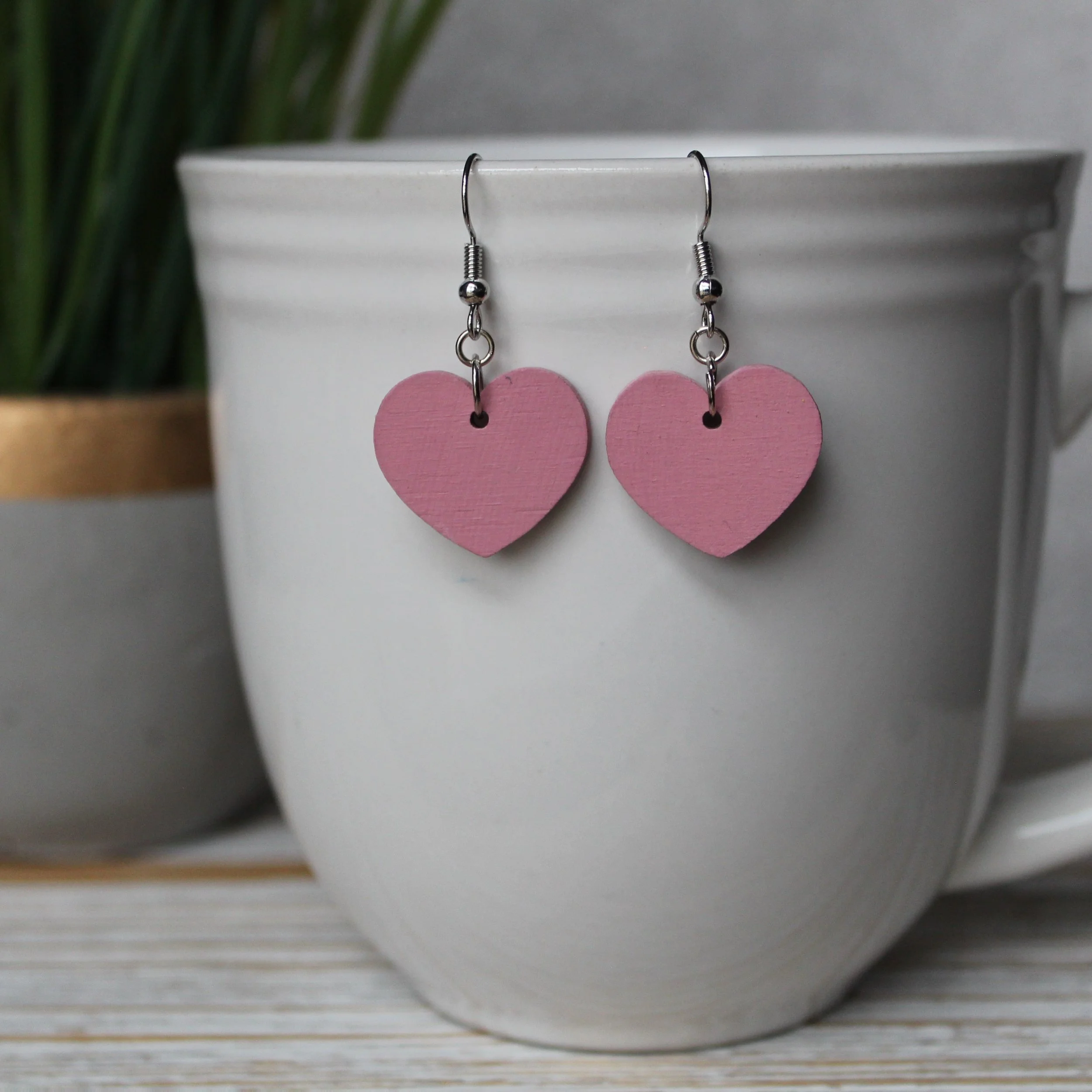 Throwback Cute Mauve Wooden Heart