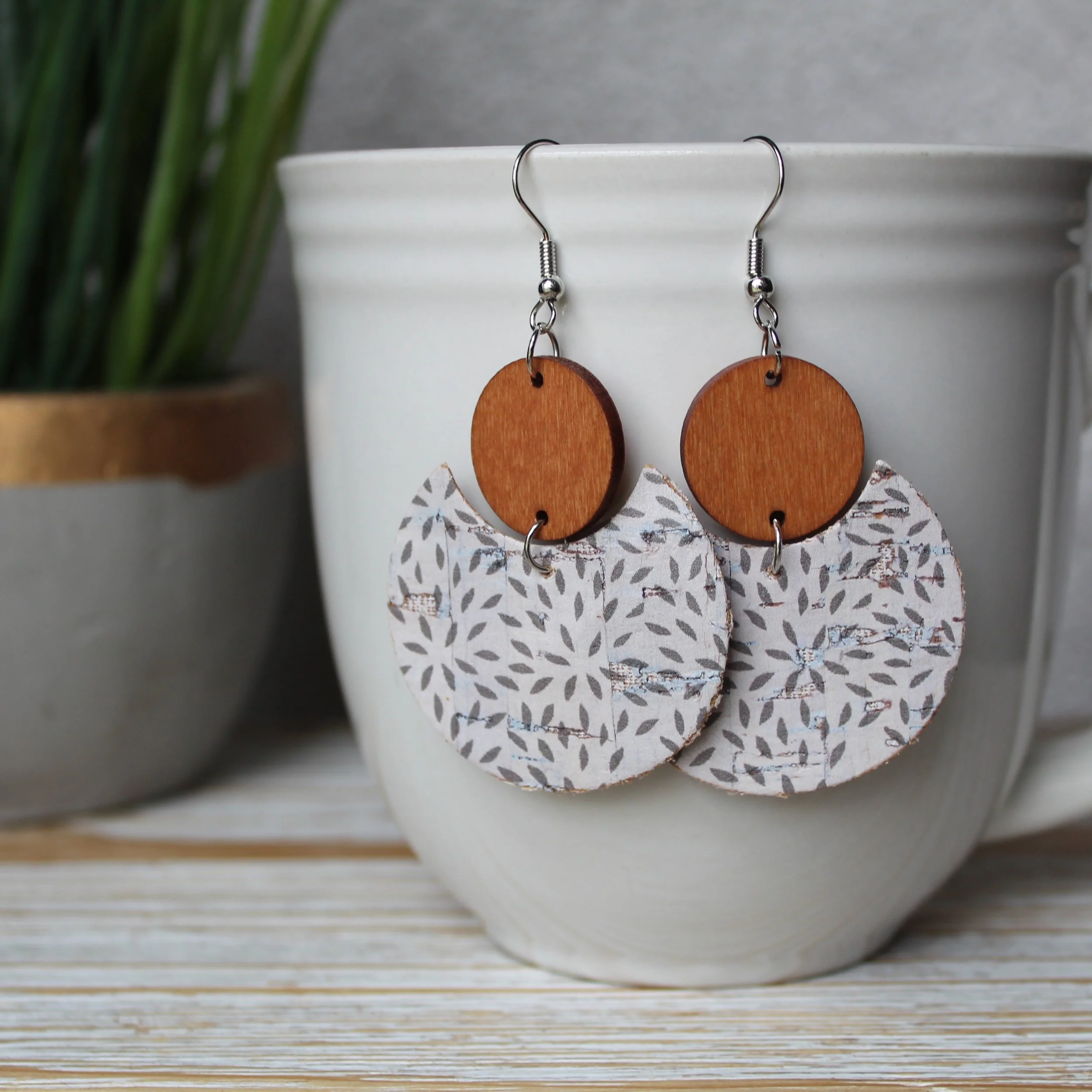 White Fleck Wooden Cork Disc