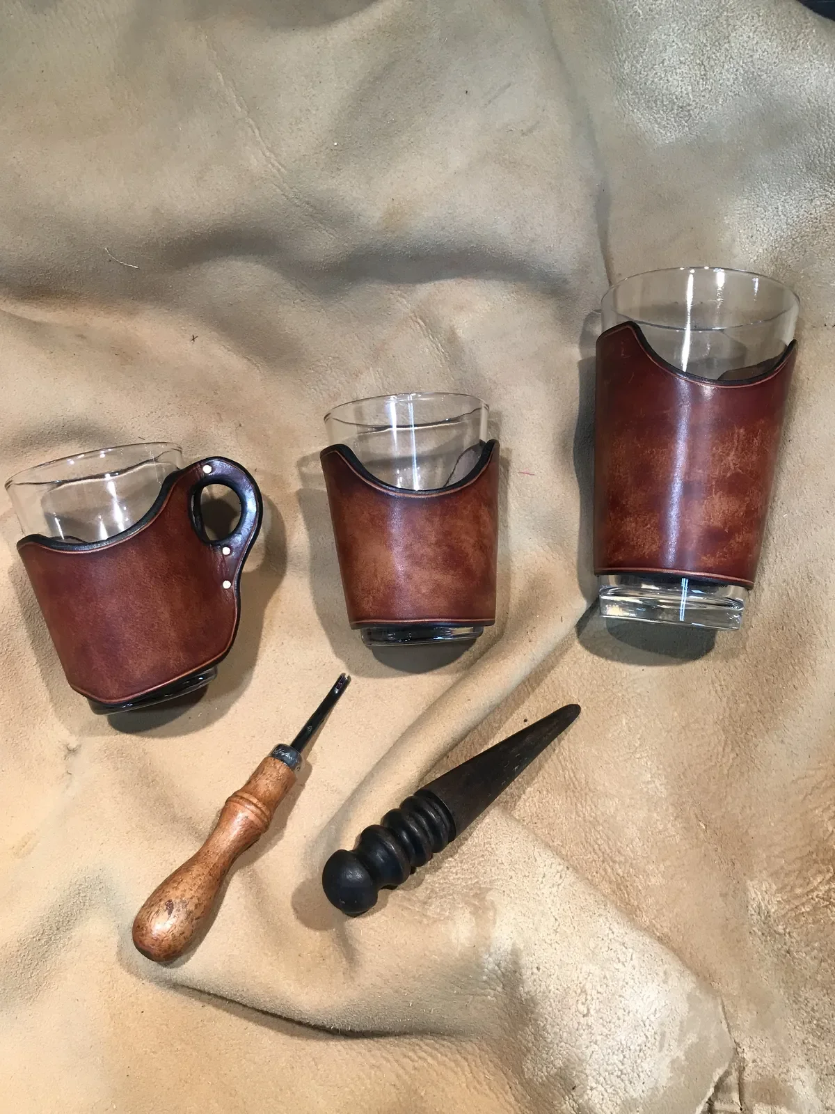 Saddle Sleeves with glasses